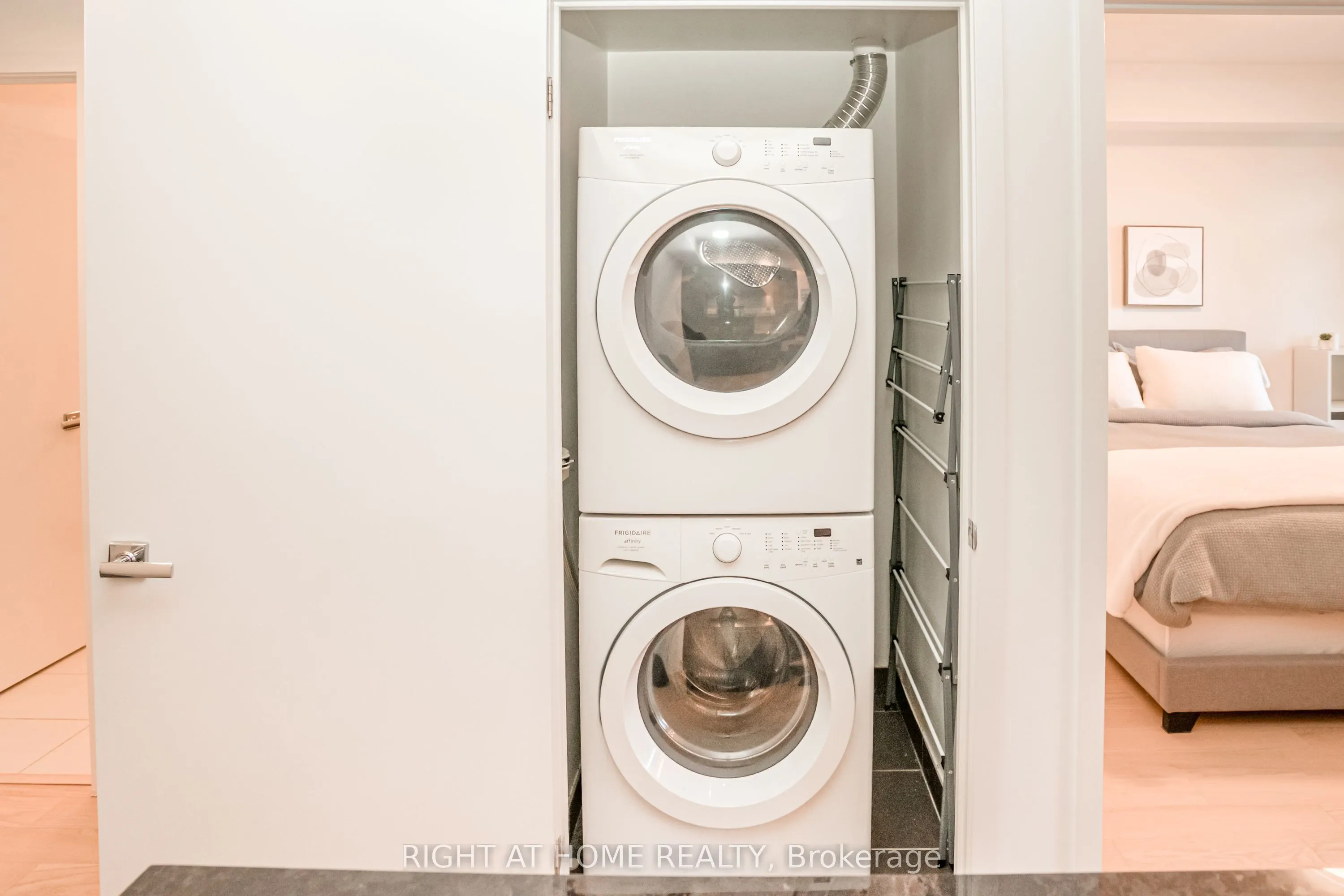 21 Widmer Street #1808