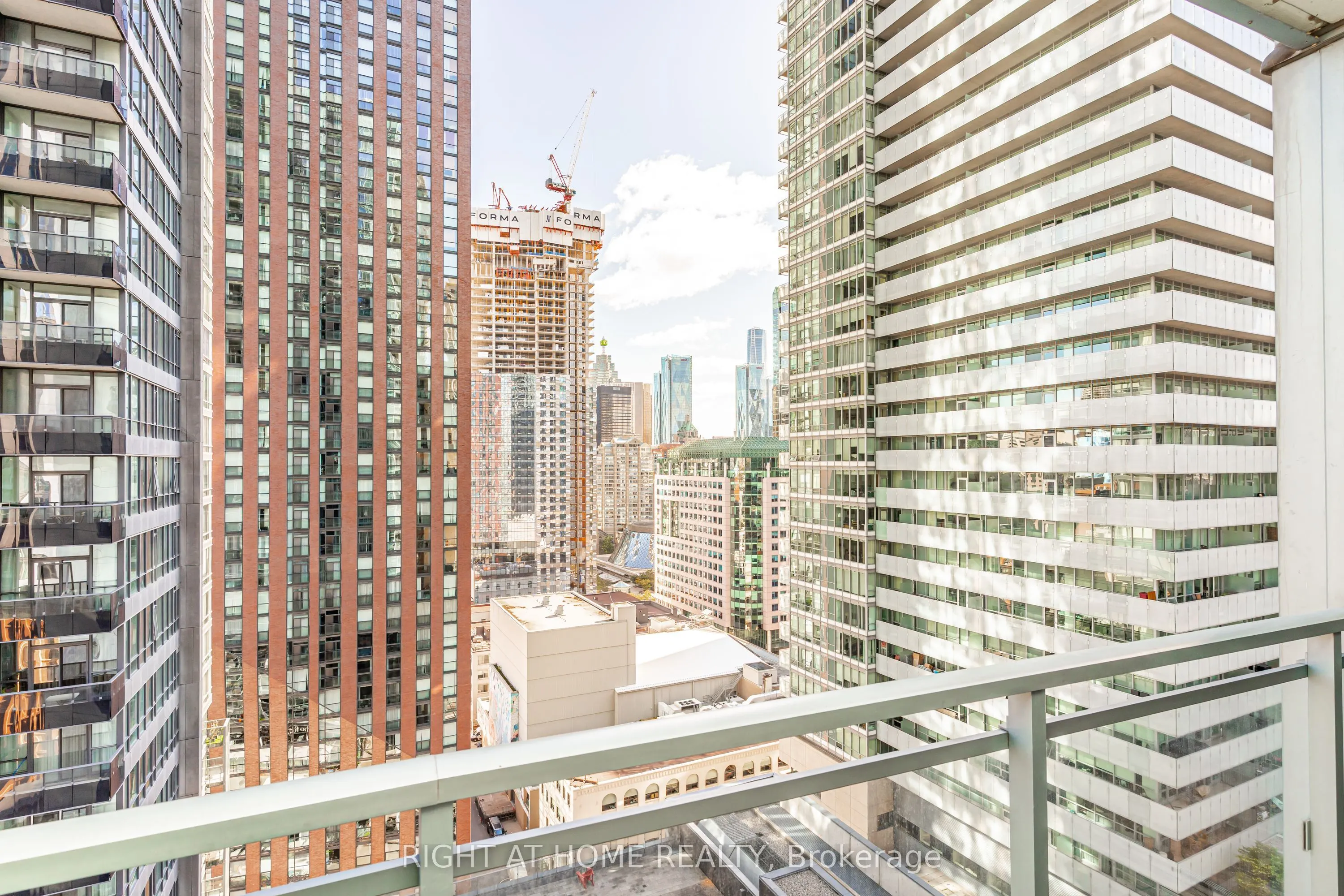 21 Widmer Street #1808