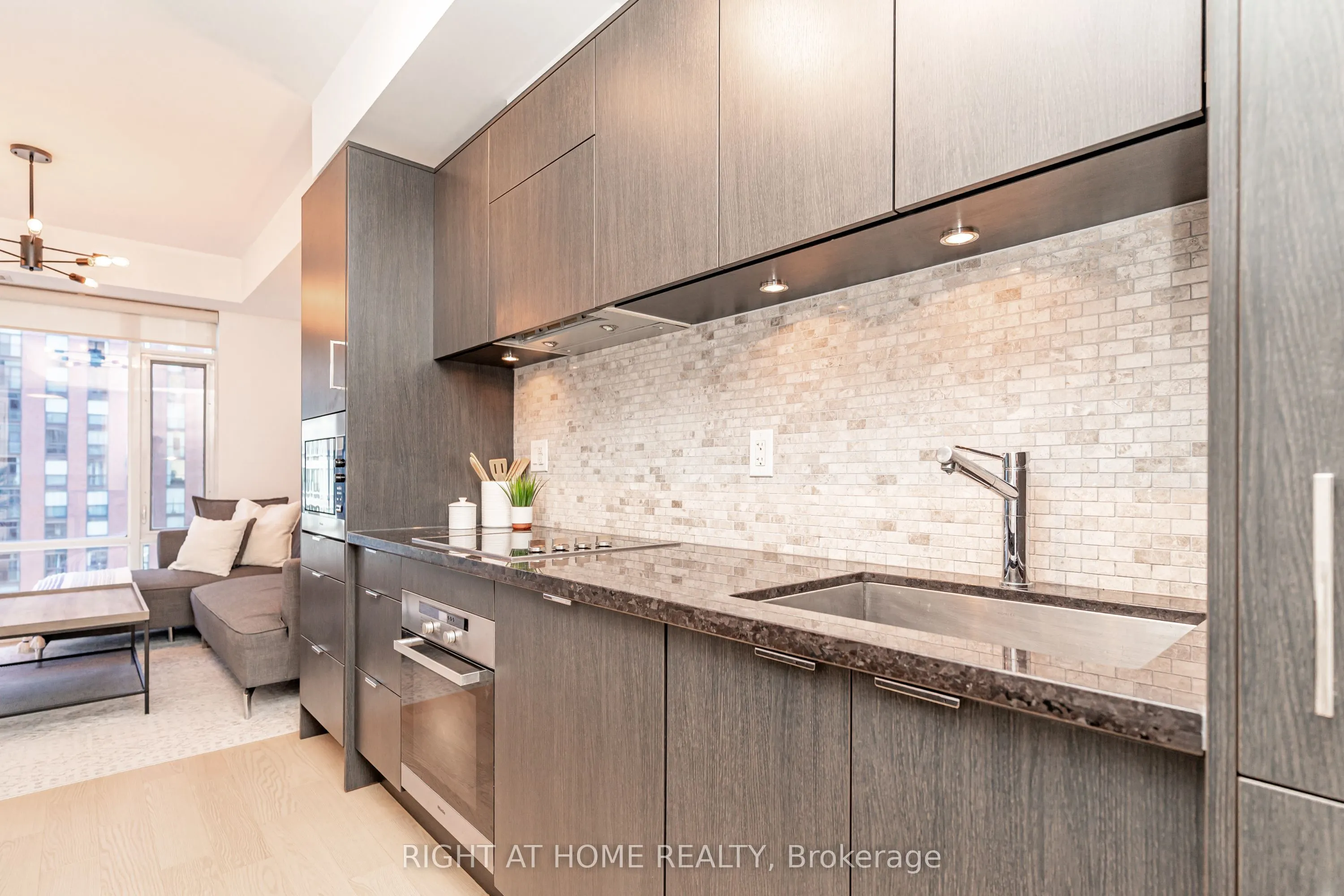 21 Widmer Street #1808