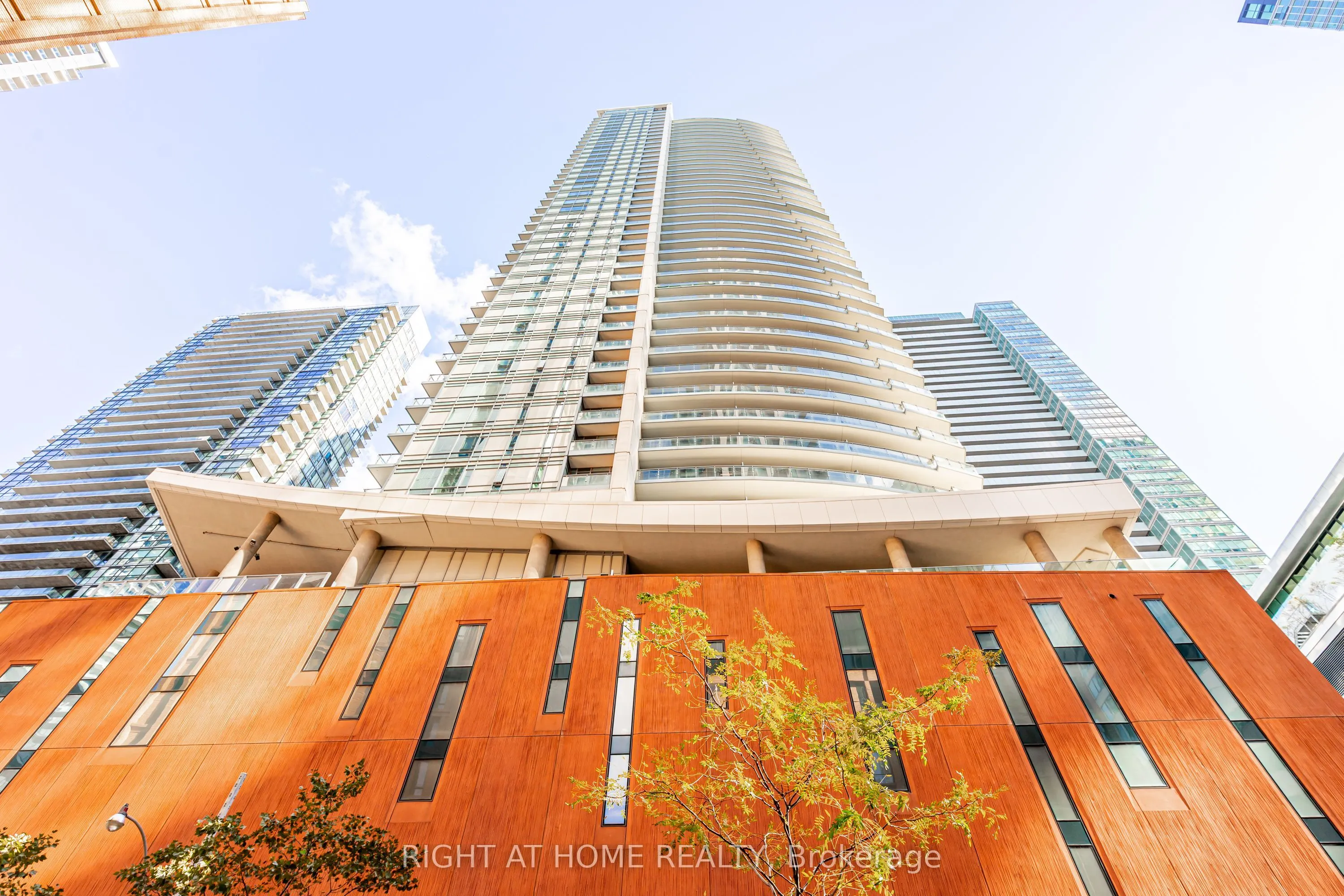 21 Widmer Street #1808