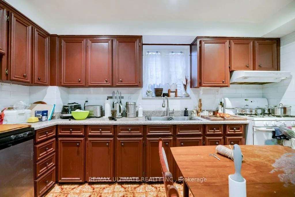 53 Churchill Avenue #Main