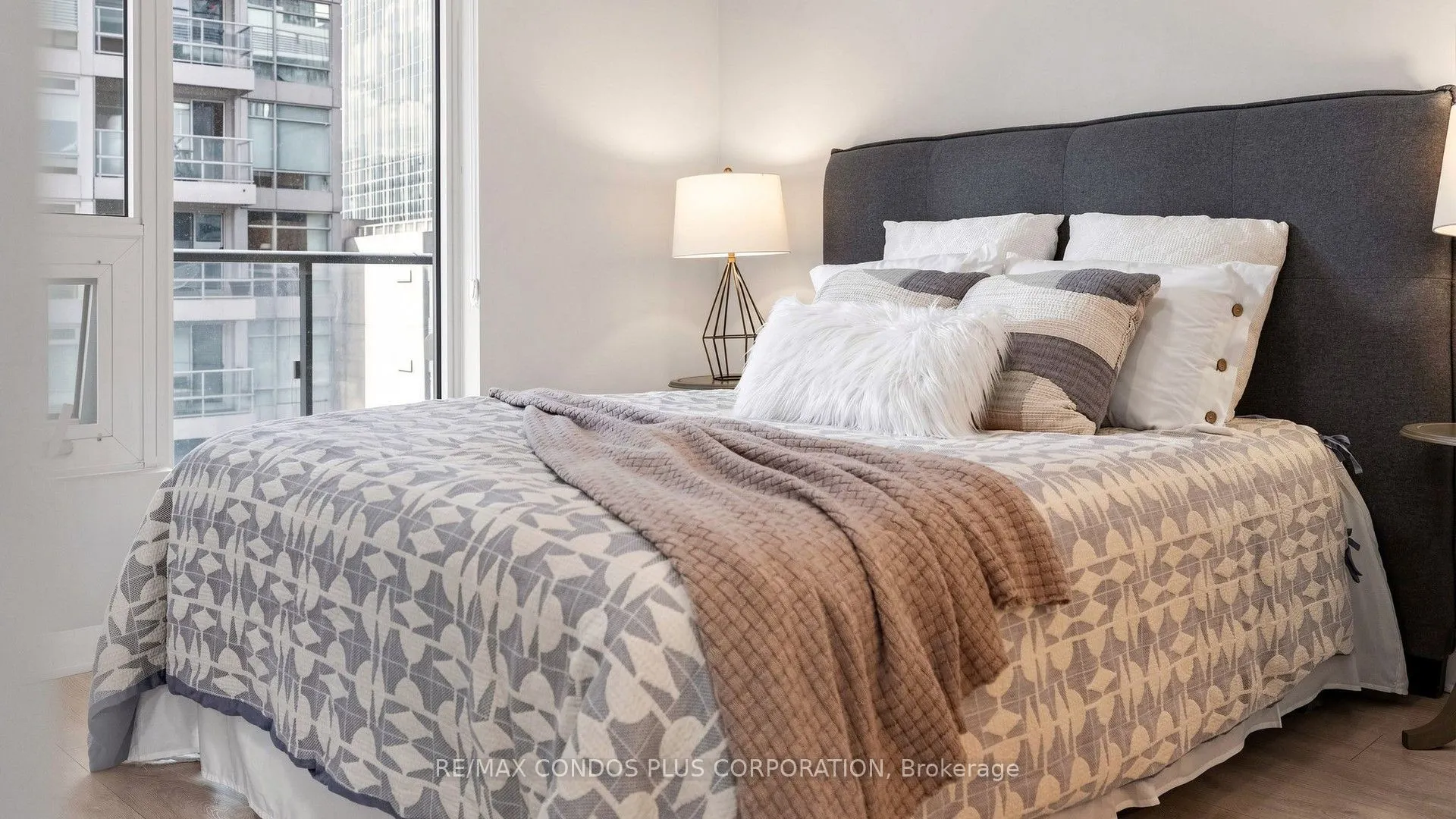 2221 Yonge Street #506