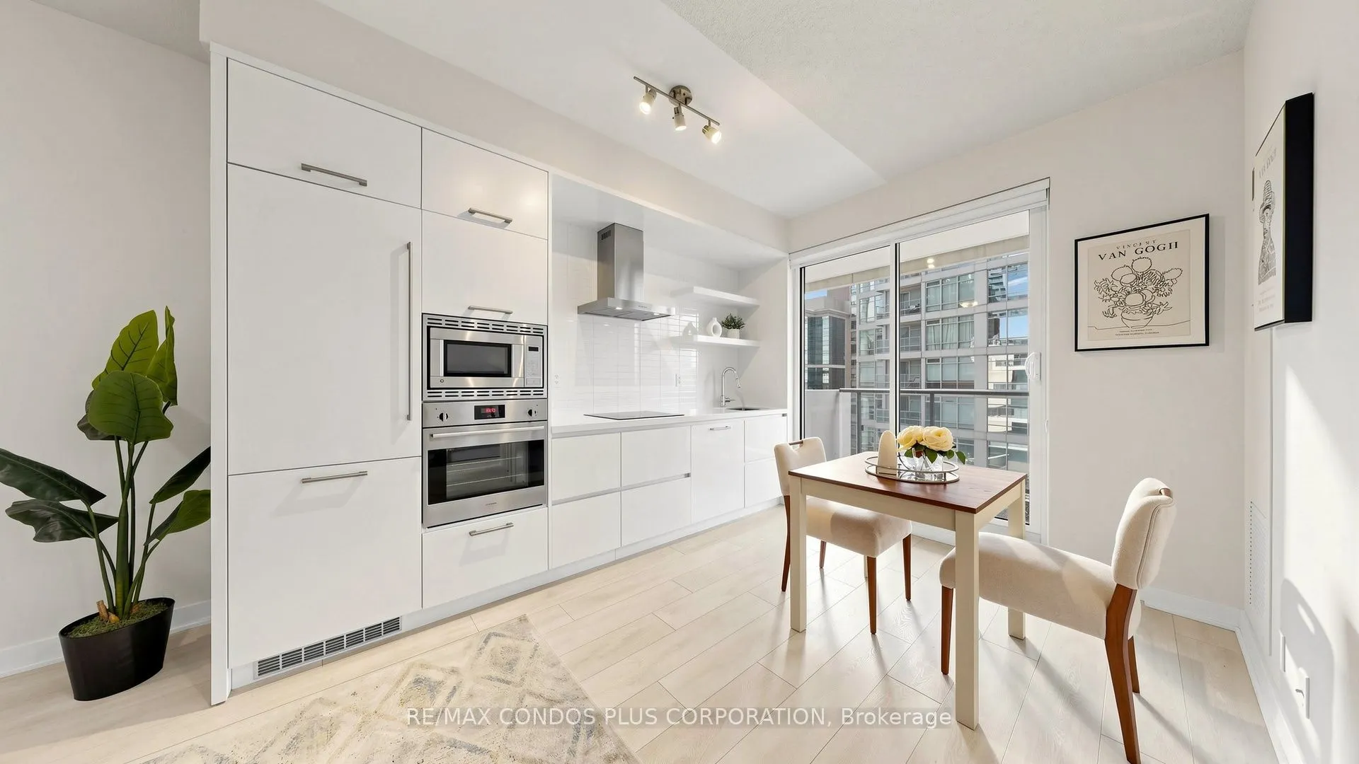 2221 Yonge Street #506