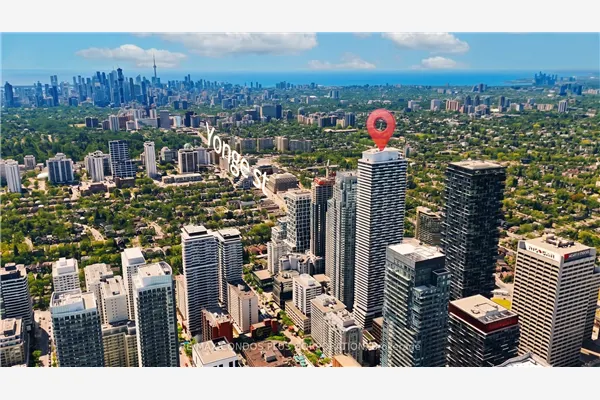 2221 Yonge Street #506