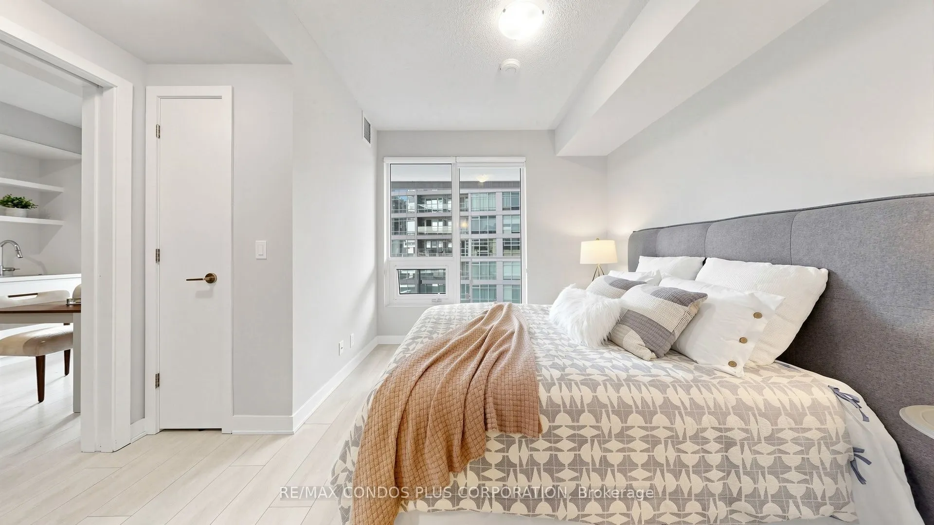 2221 Yonge Street #506