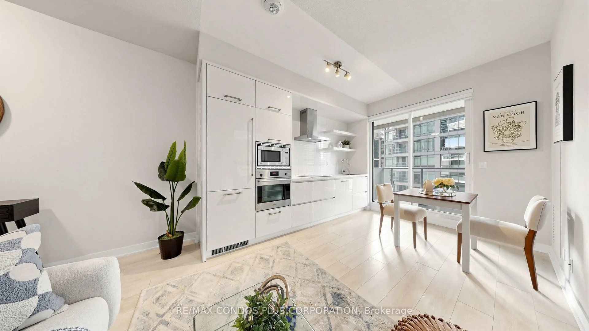 2221 Yonge Street #506