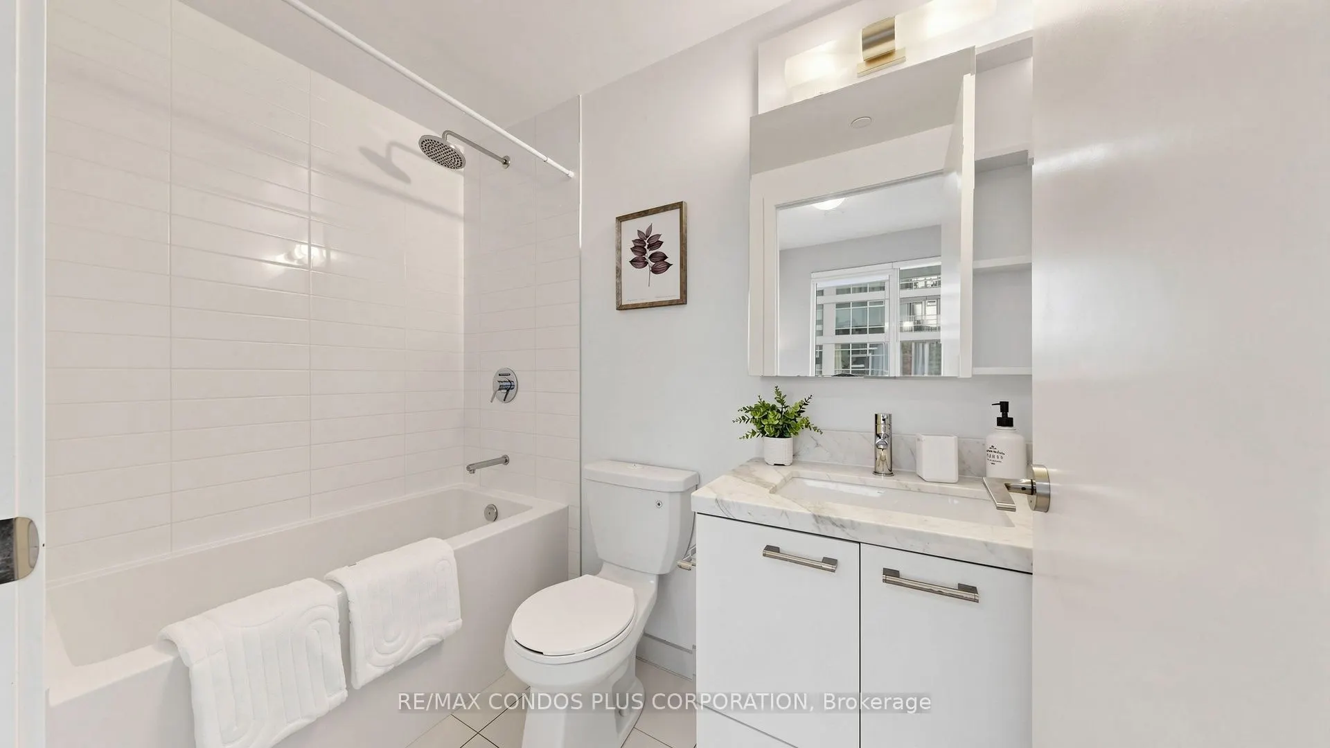 2221 Yonge Street #506