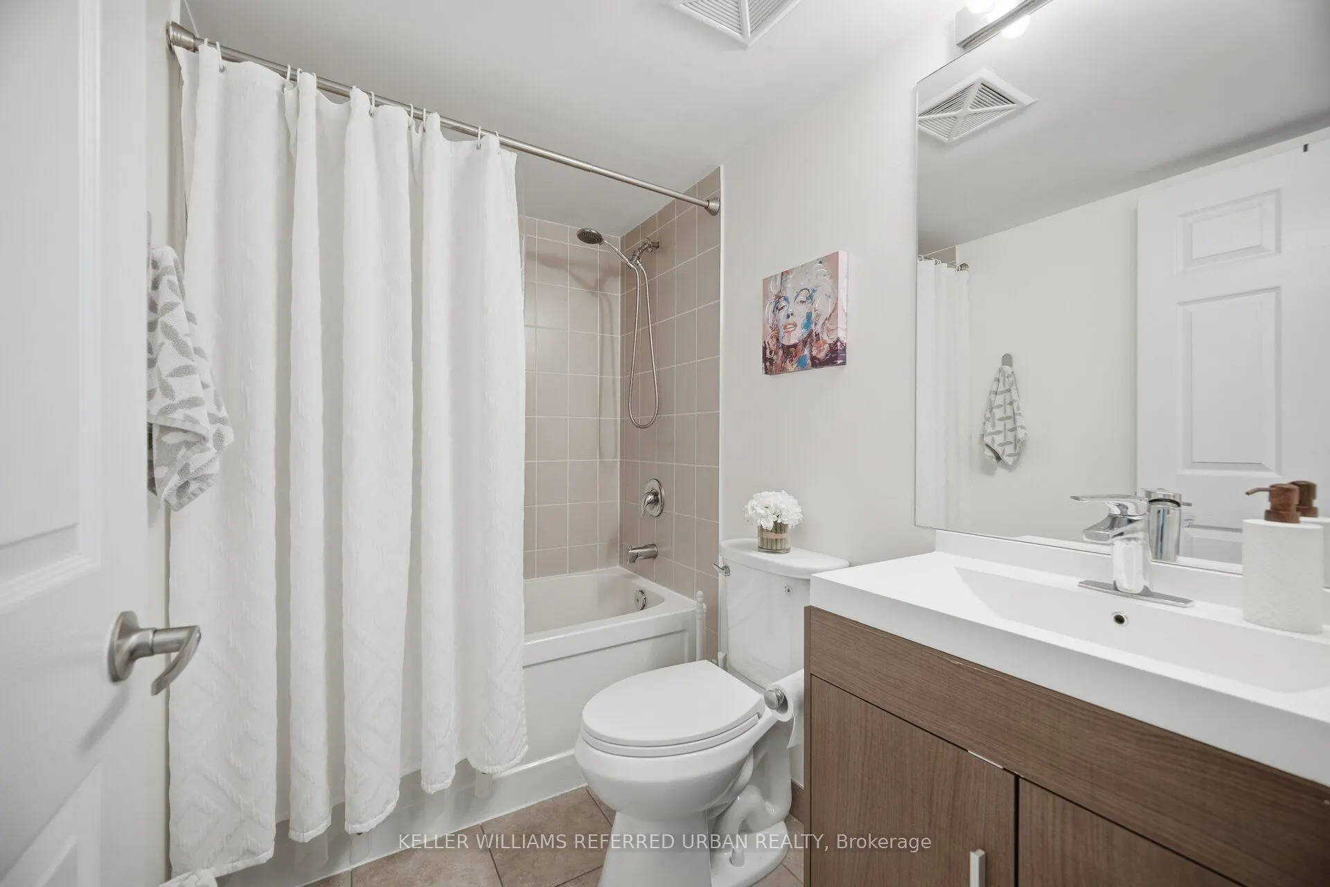 19 Grand Trunk Crescent #3708