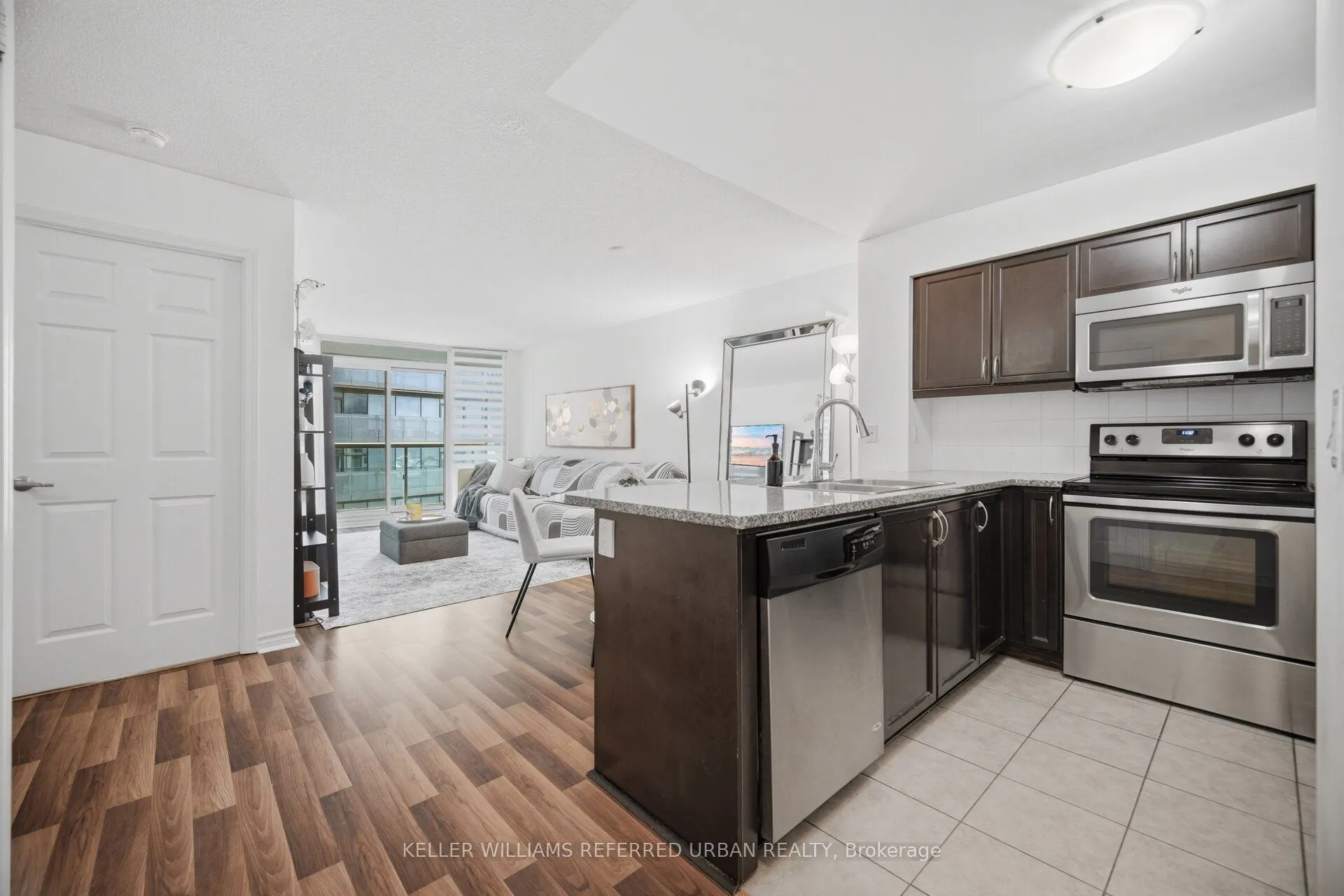 19 Grand Trunk Crescent #3708