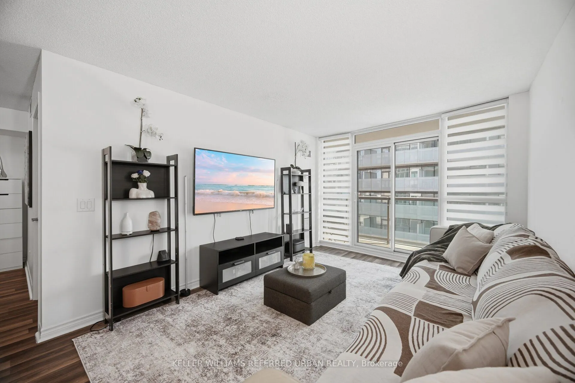 19 Grand Trunk Crescent #3708