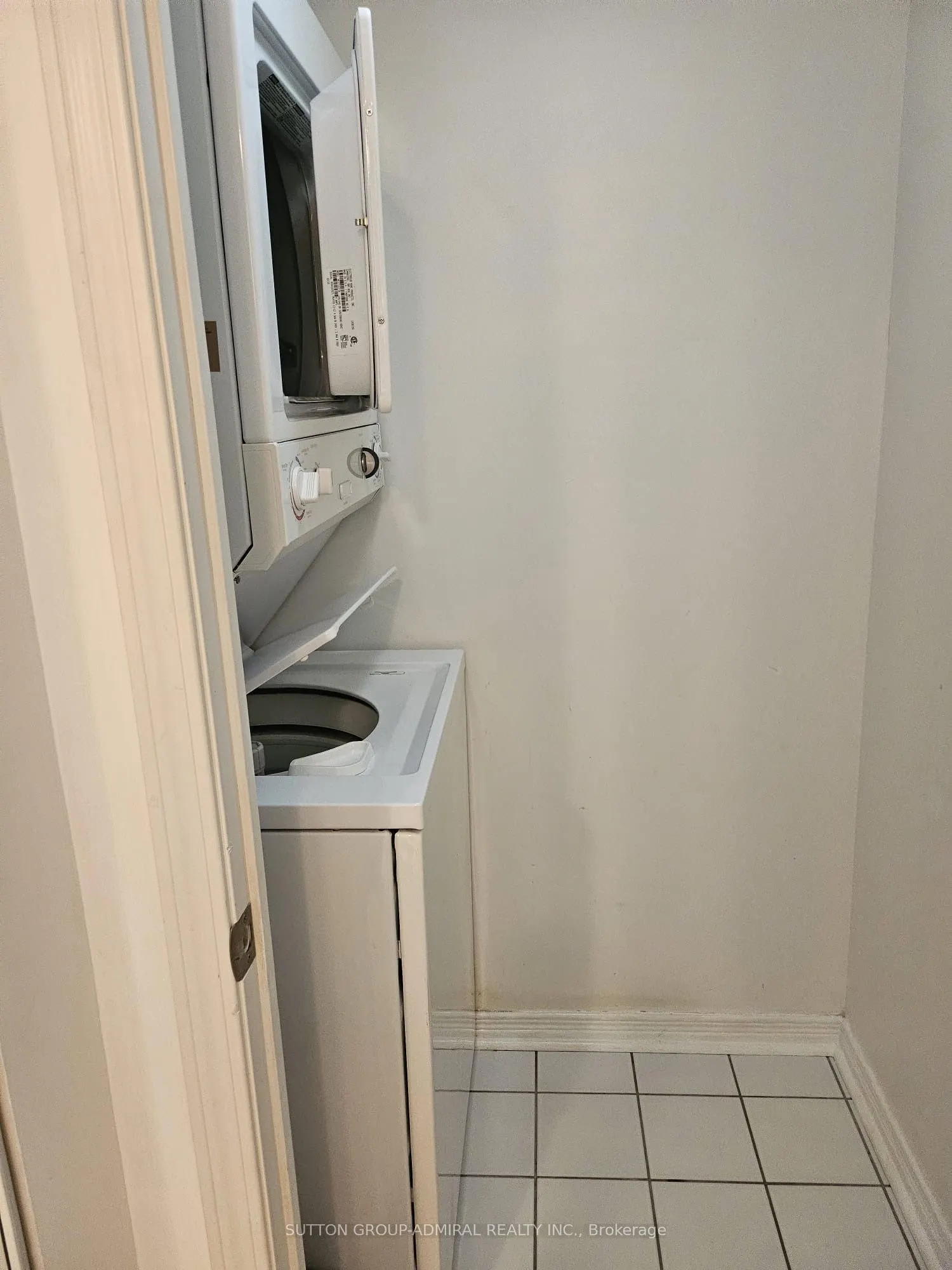 509 Beecroft Road #1915