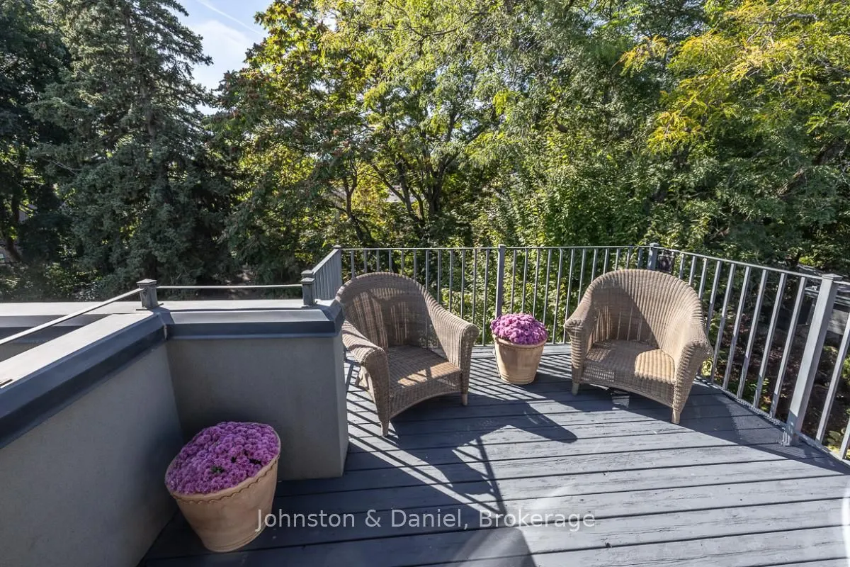 44 Standish Avenue