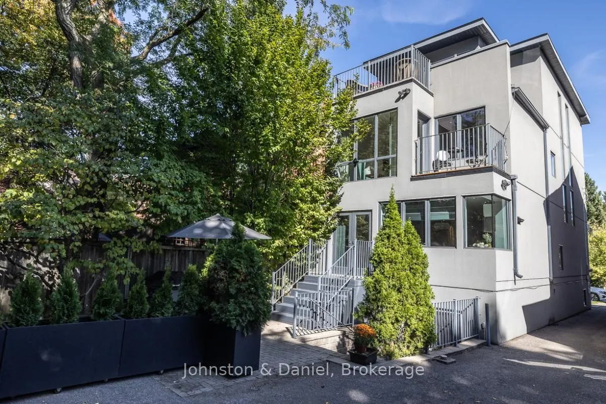 44 Standish Avenue