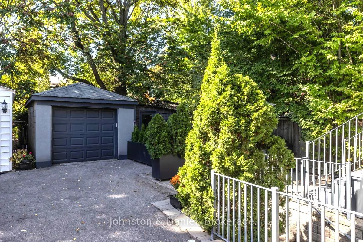 44 Standish Avenue