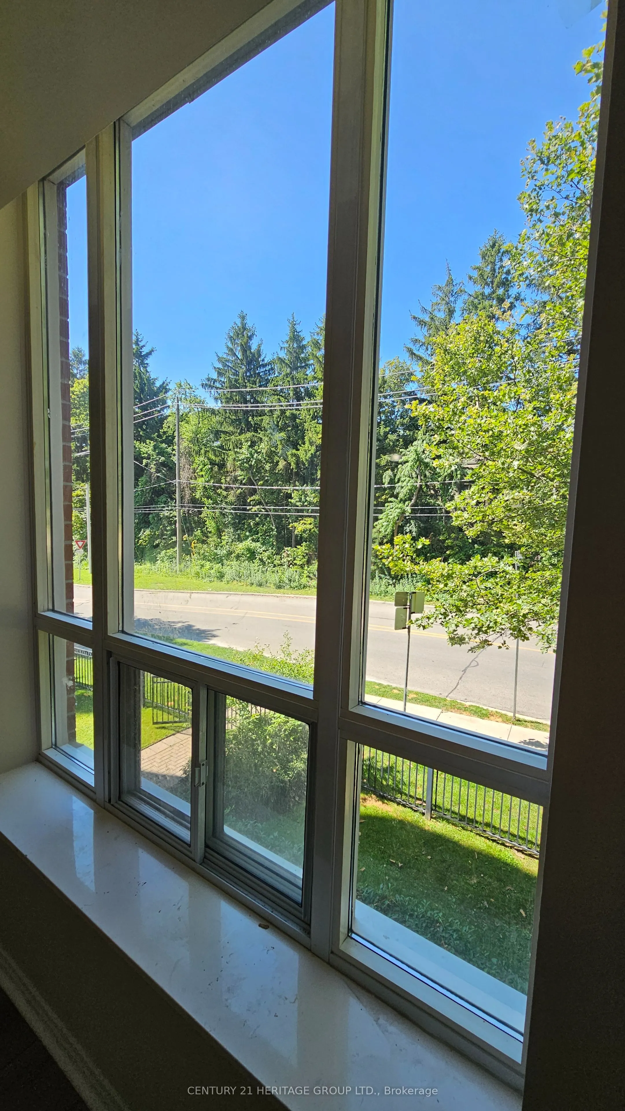 451 Rosewell Avenue #202