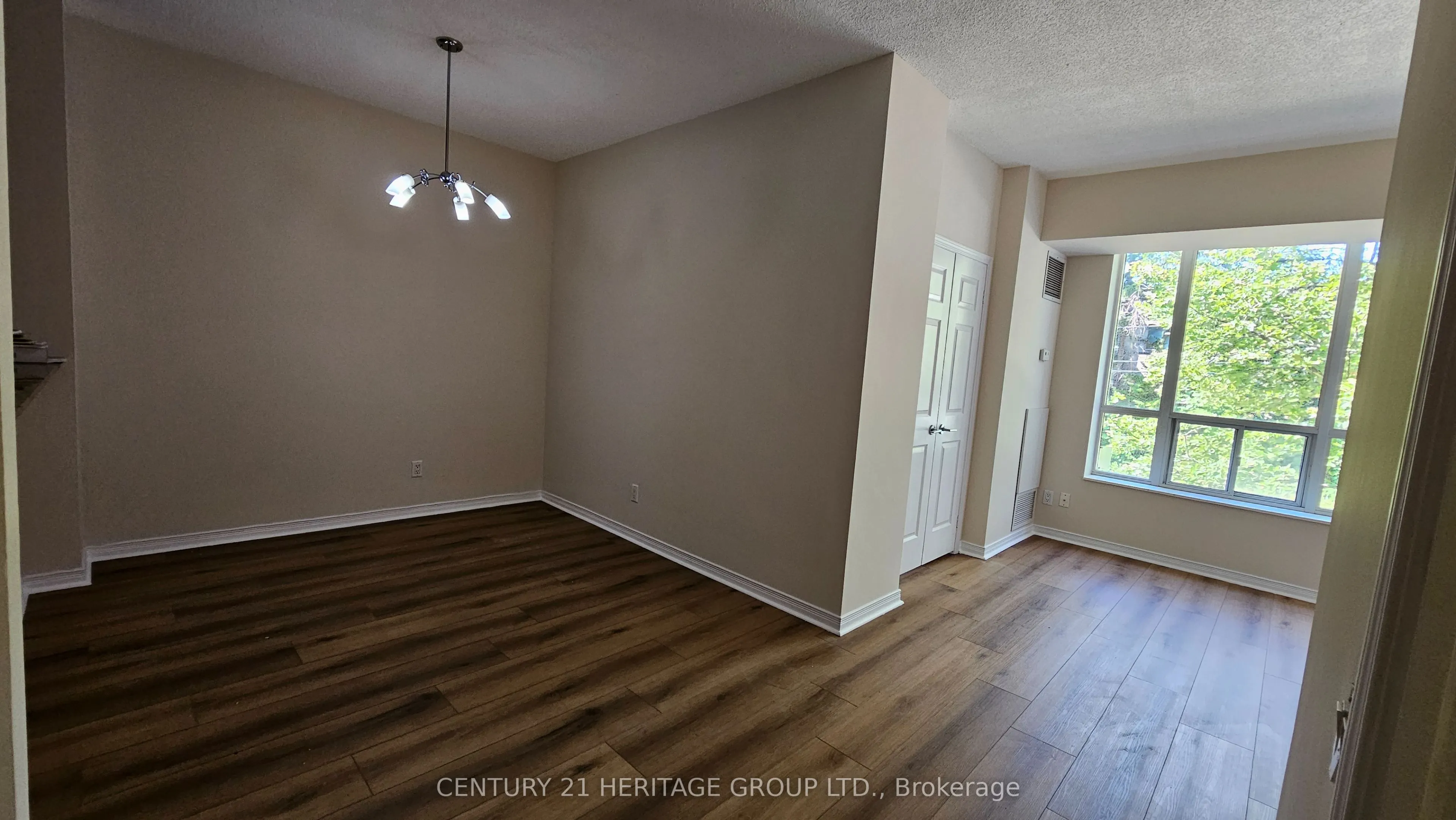 451 Rosewell Avenue #202
