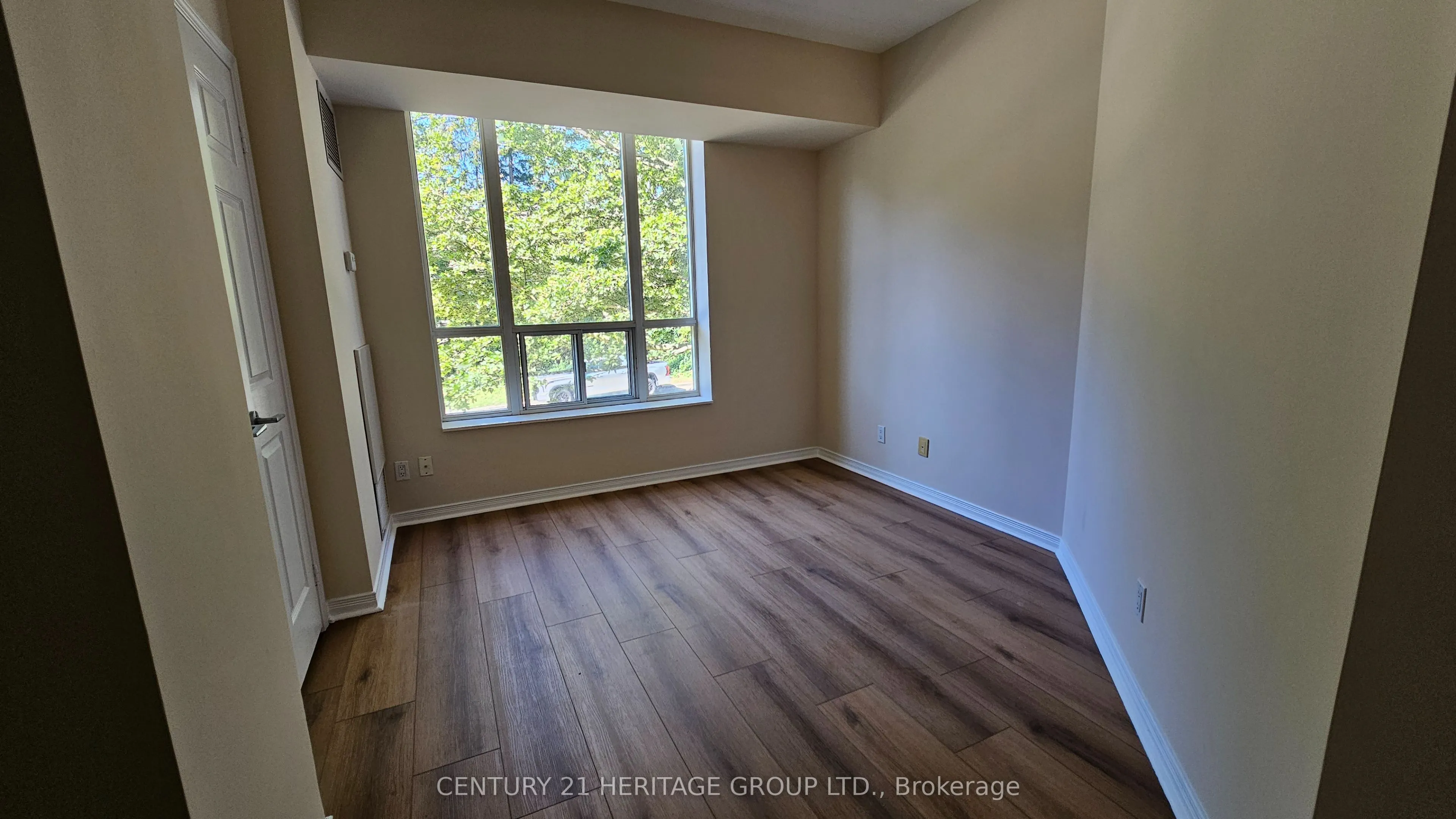 451 Rosewell Avenue #202