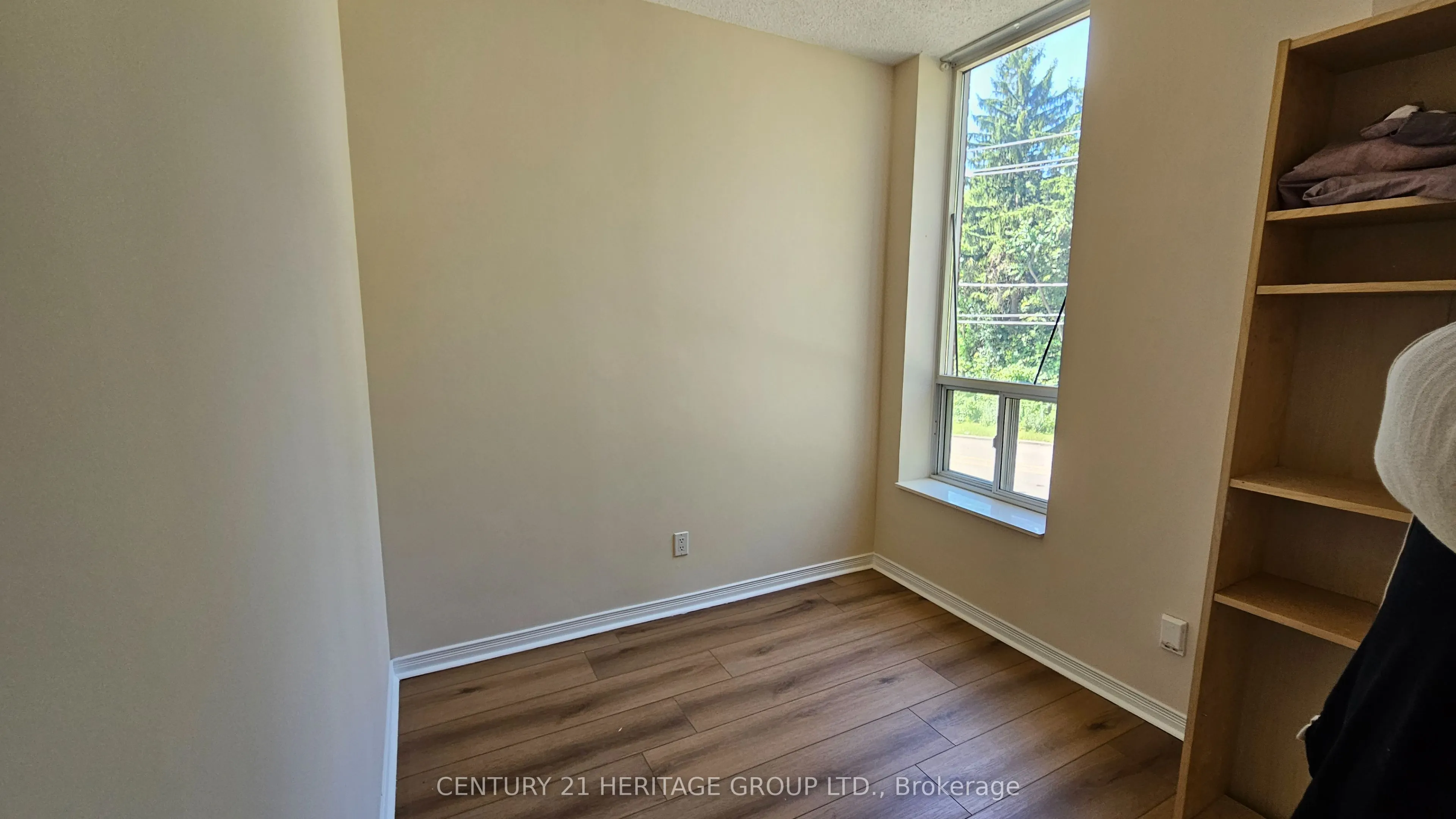 451 Rosewell Avenue #202