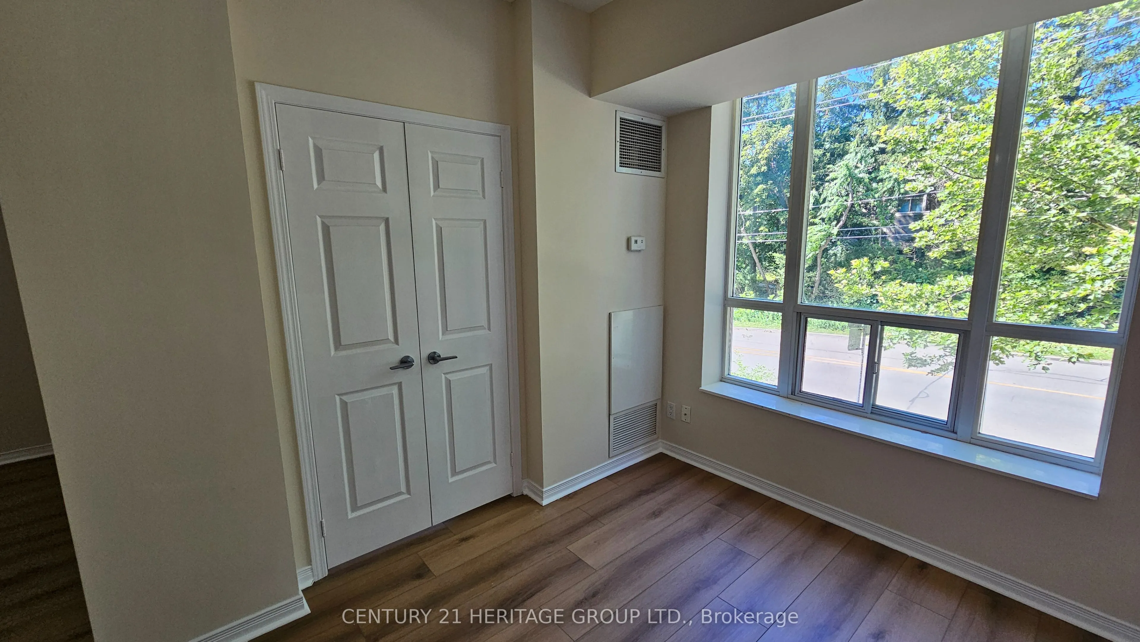 451 Rosewell Avenue #202