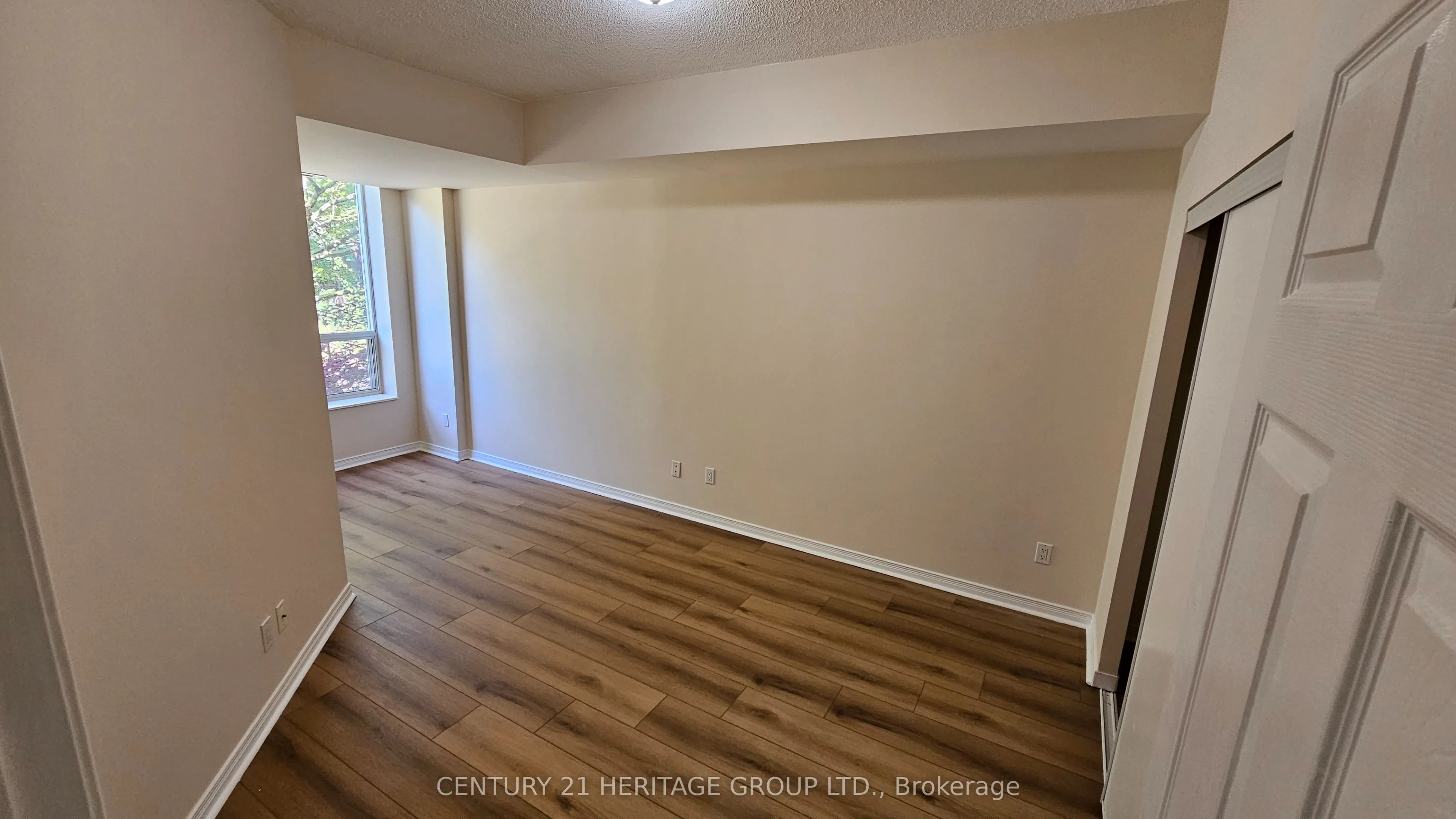 451 Rosewell Avenue #202