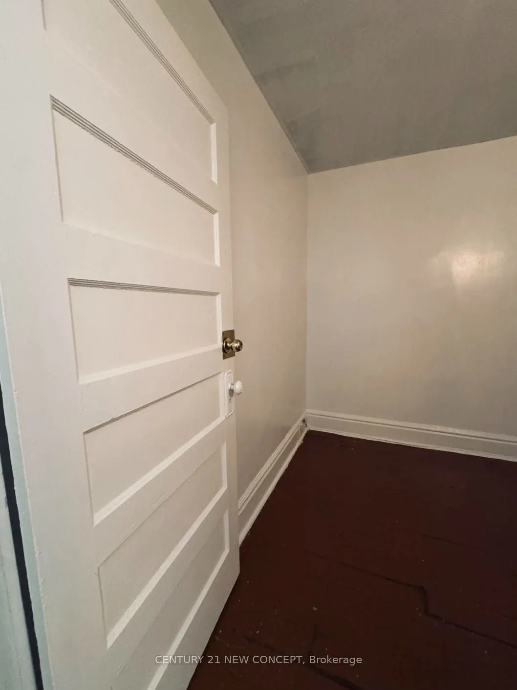 585 Parliament Street #Upper Level
