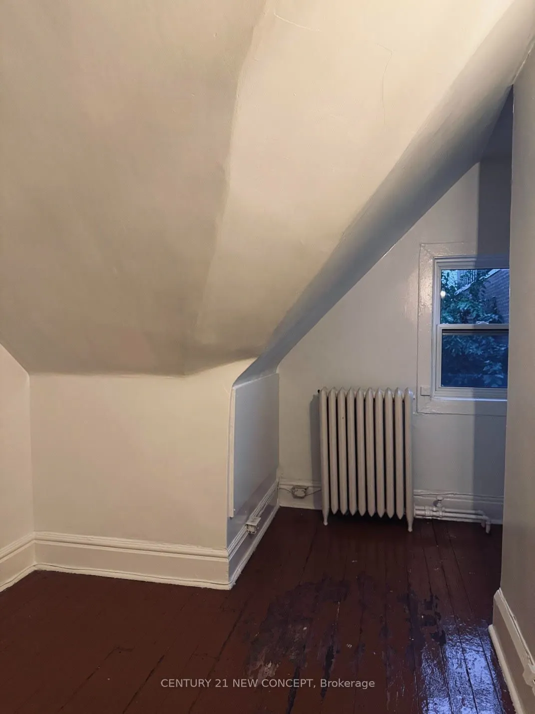 585 Parliament Street #Upper Level