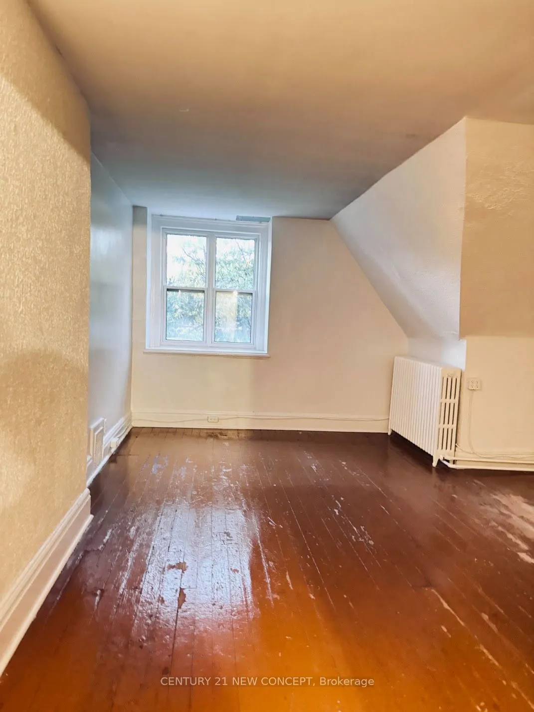 585 Parliament Street #Upper Level