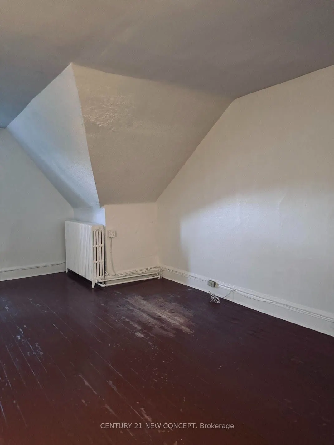 585 Parliament Street #Upper Level