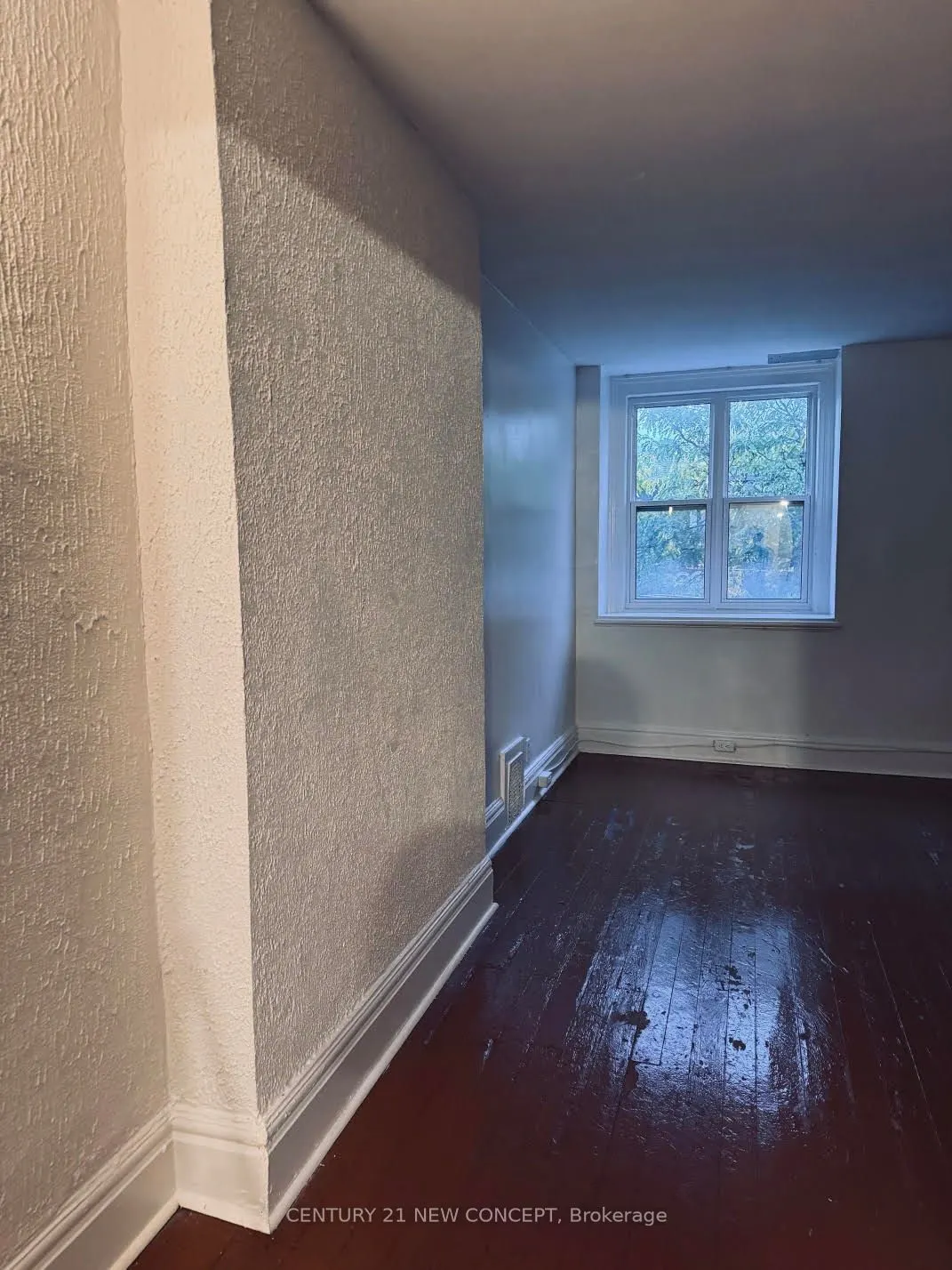 585 Parliament Street #Upper Level