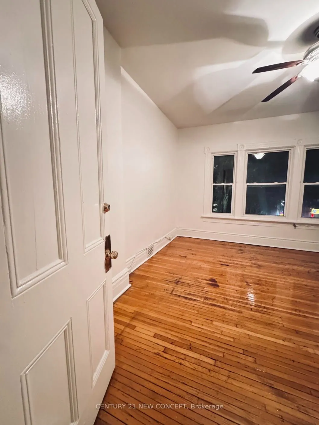 585 Parliament Street #Upper Level
