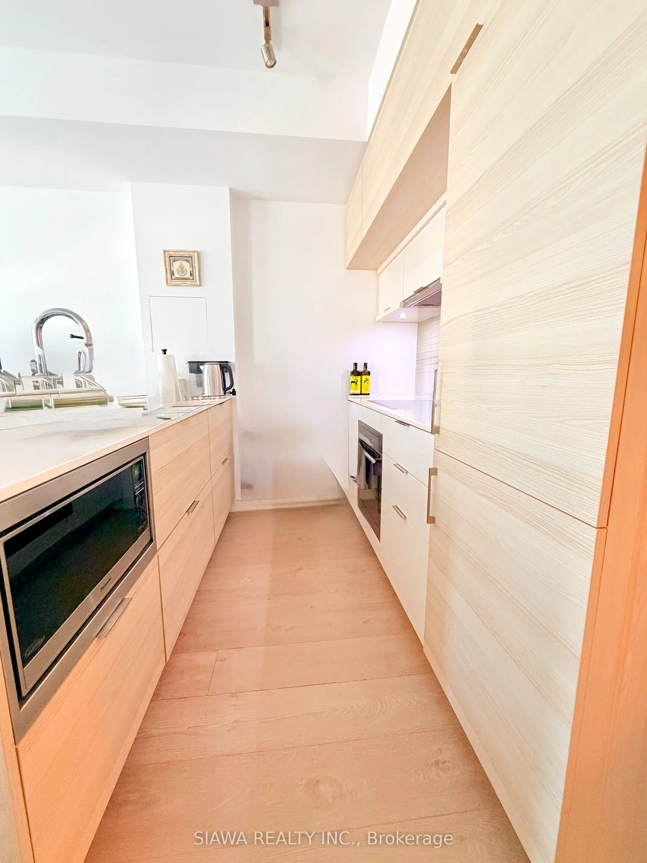 88 Scott Street #1707