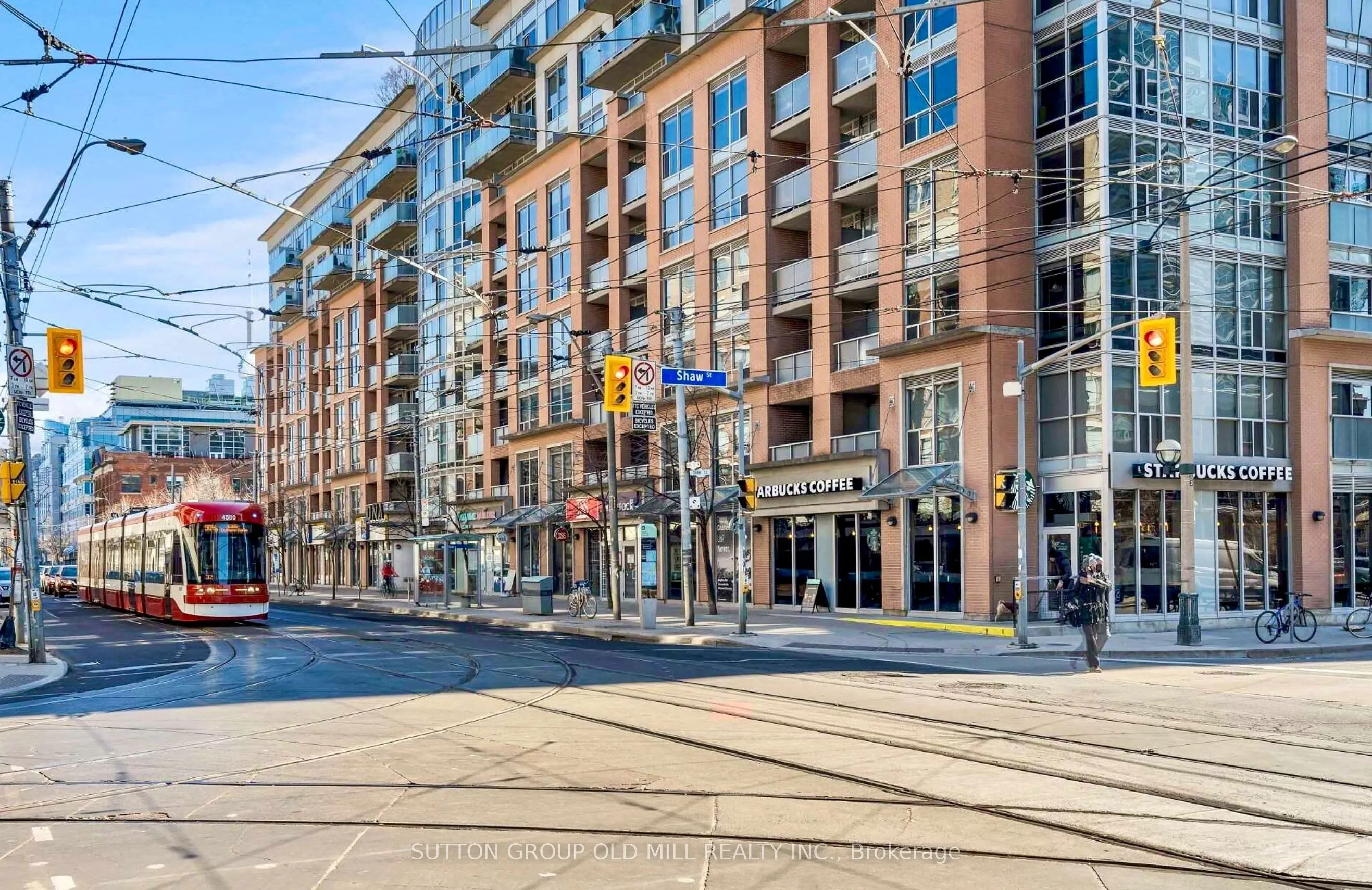 1005 King Street W #201