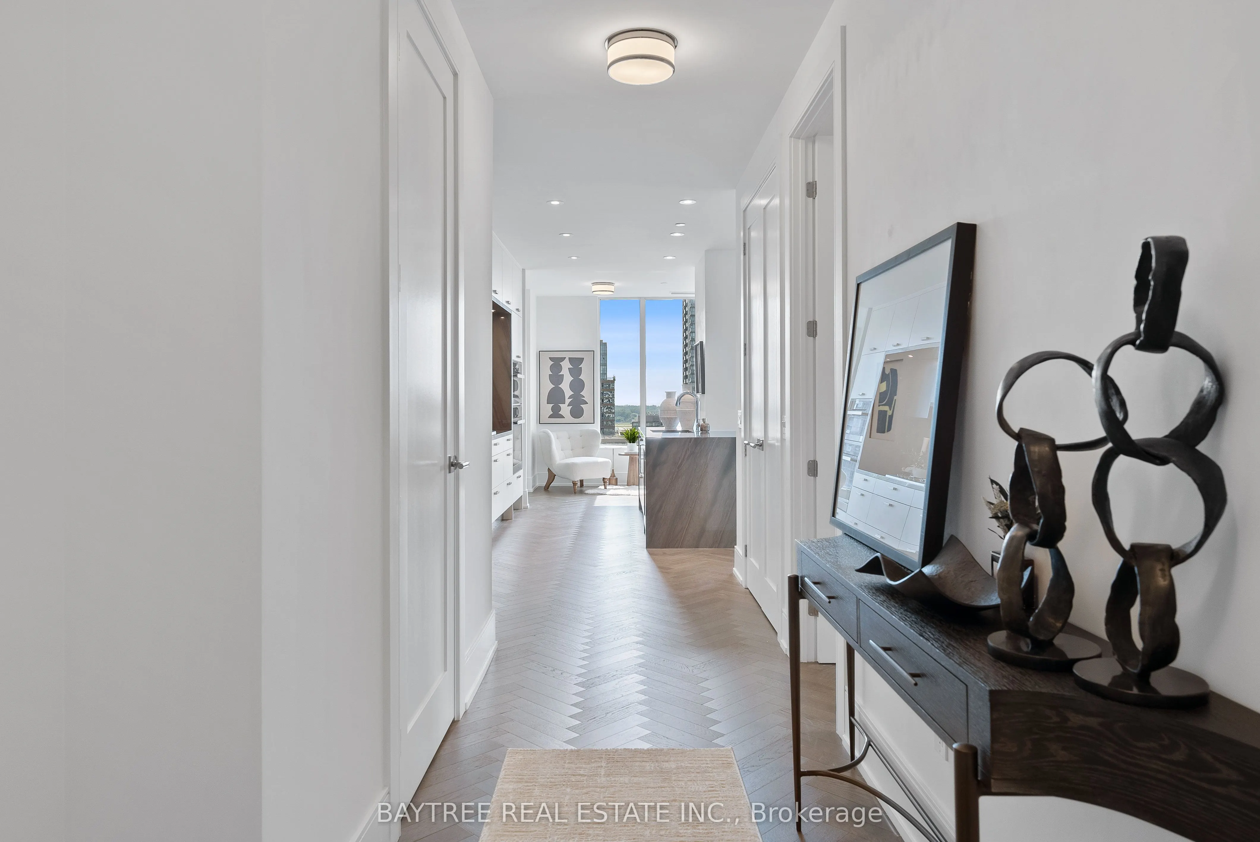 455 Wellington Street W #1108