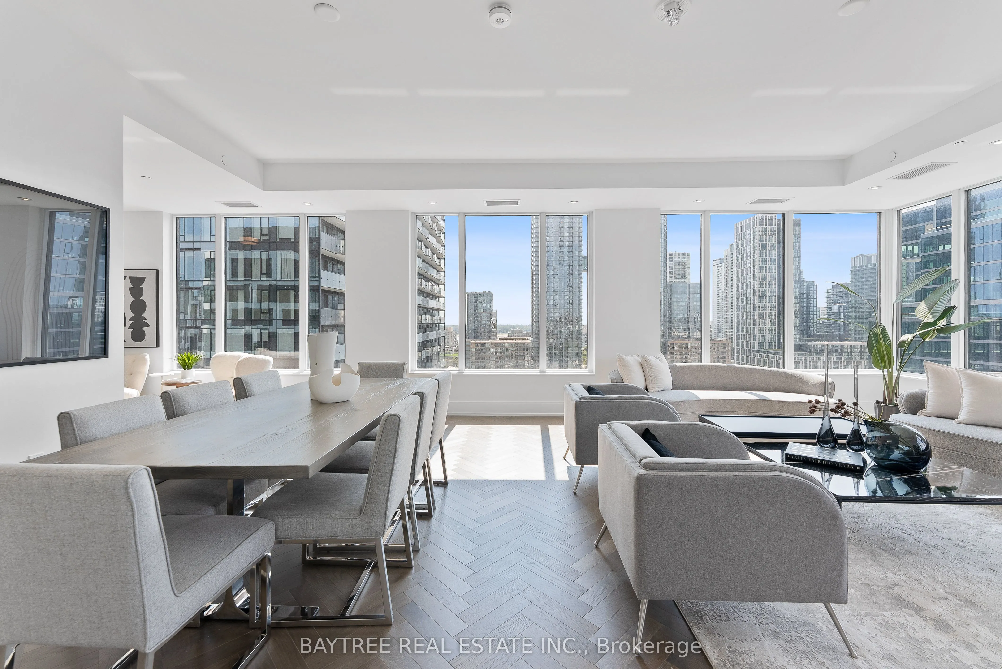 455 Wellington Street W #1108