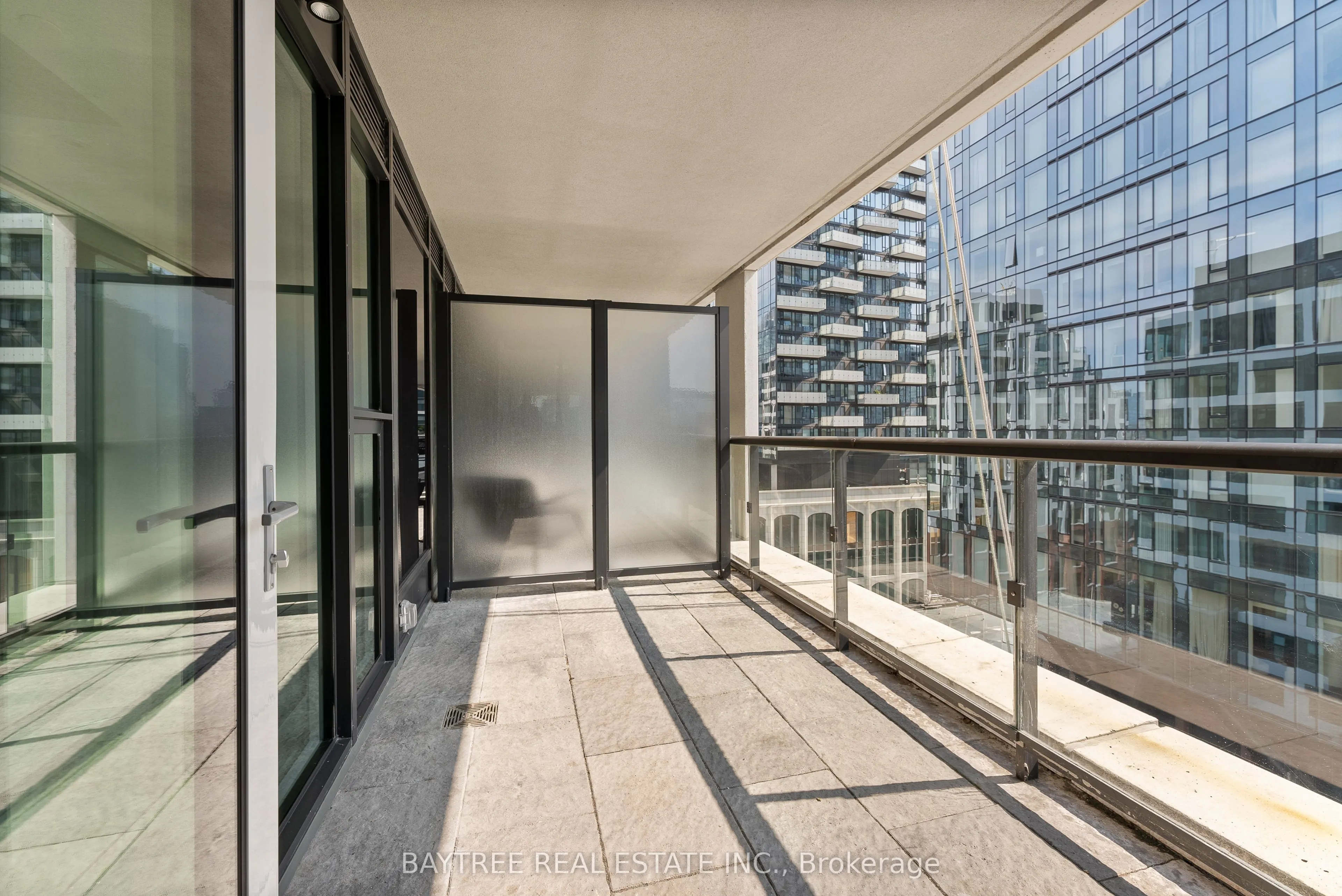 455 Wellington Street W #1108