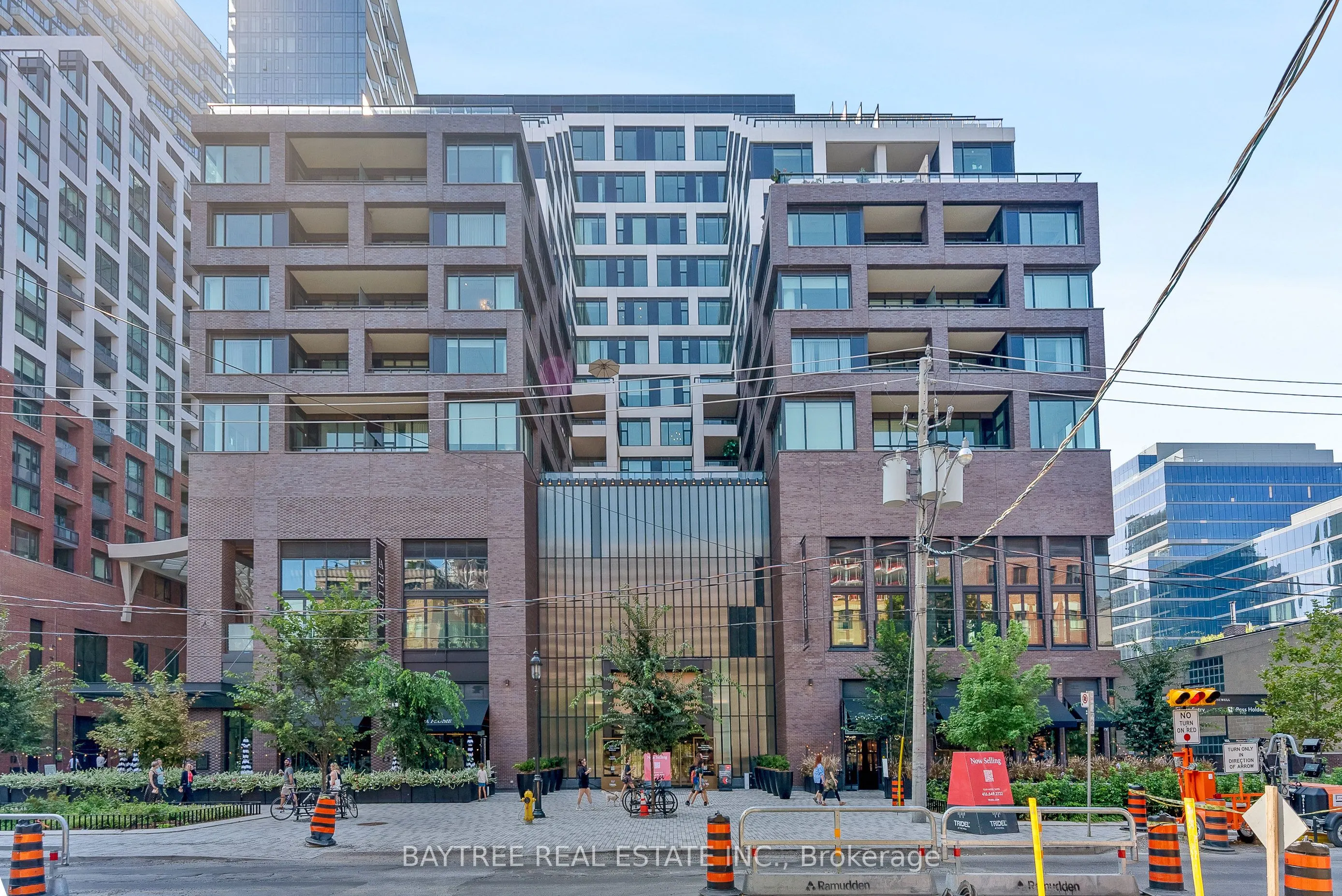 455 Wellington Street W #1108