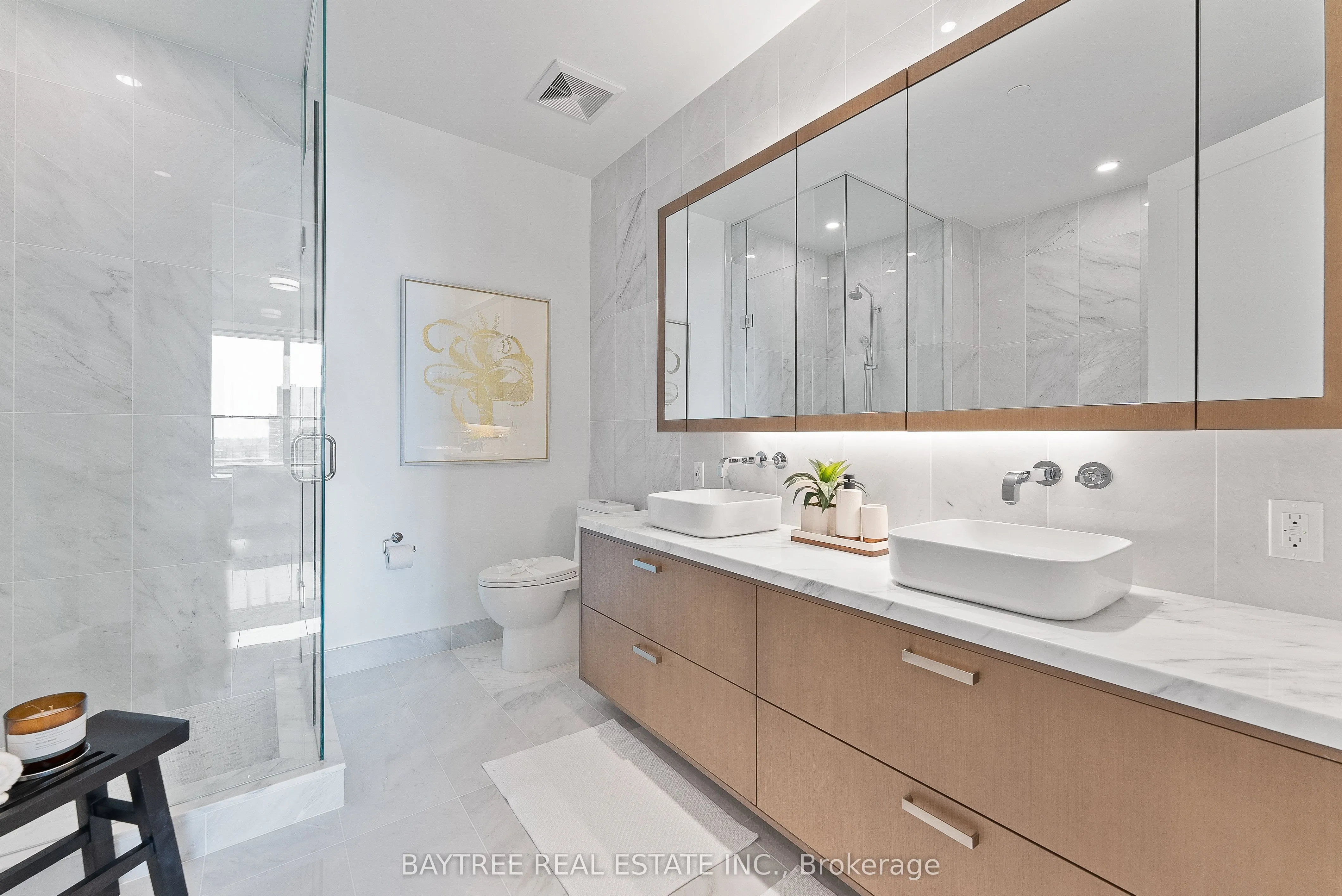 455 Wellington Street W #1108