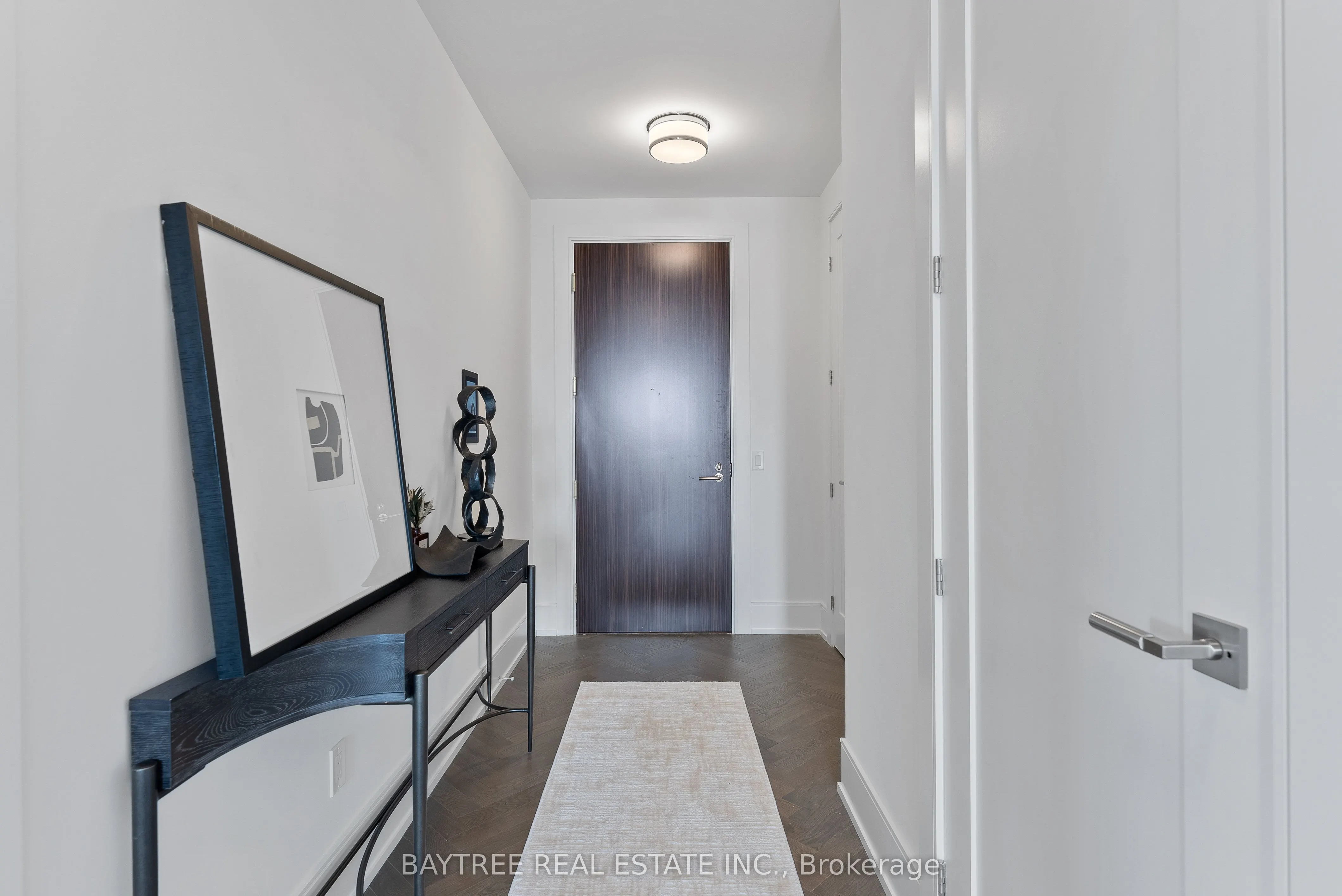 455 Wellington Street W #1108