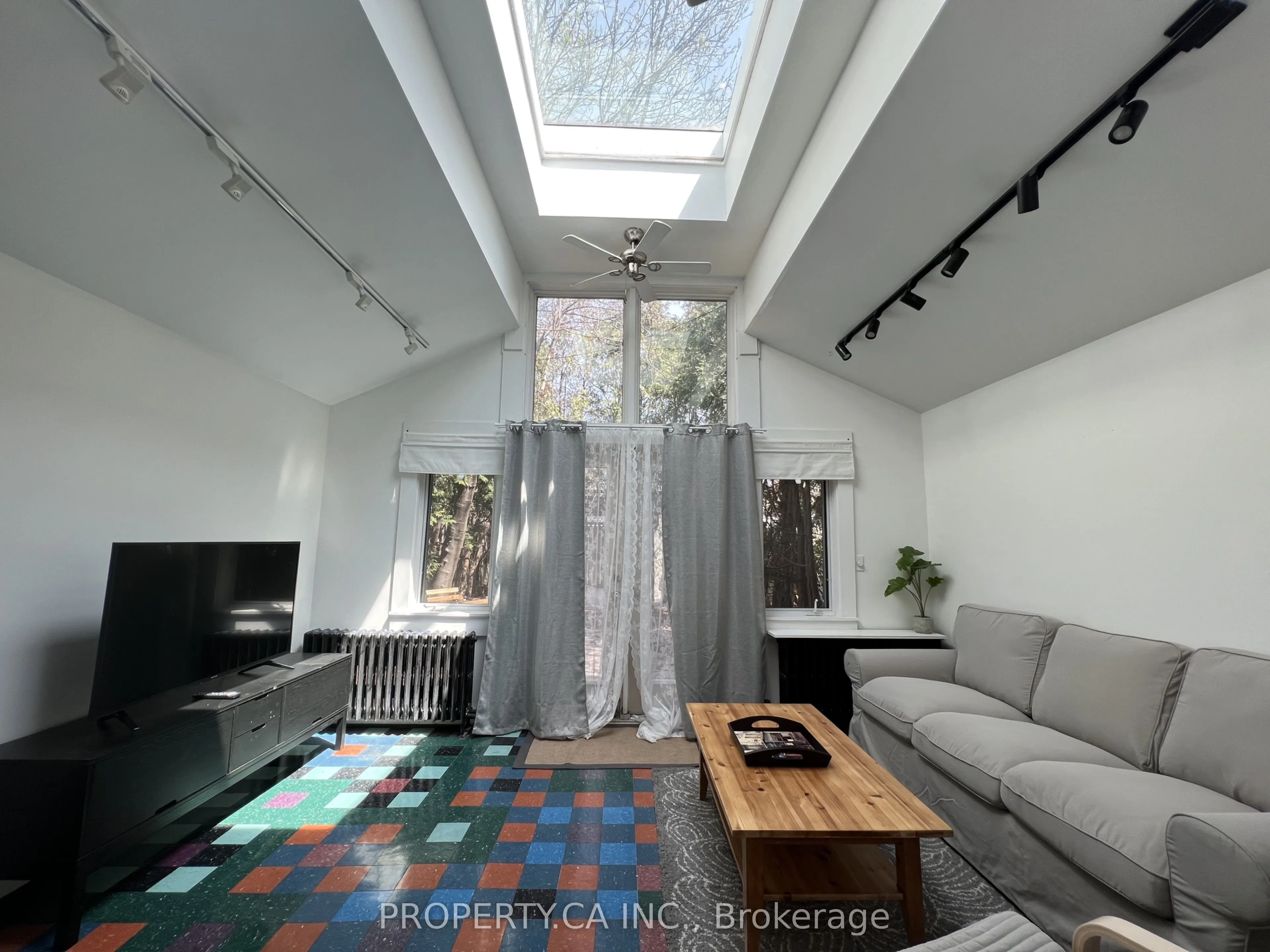 29 Lippincott Street