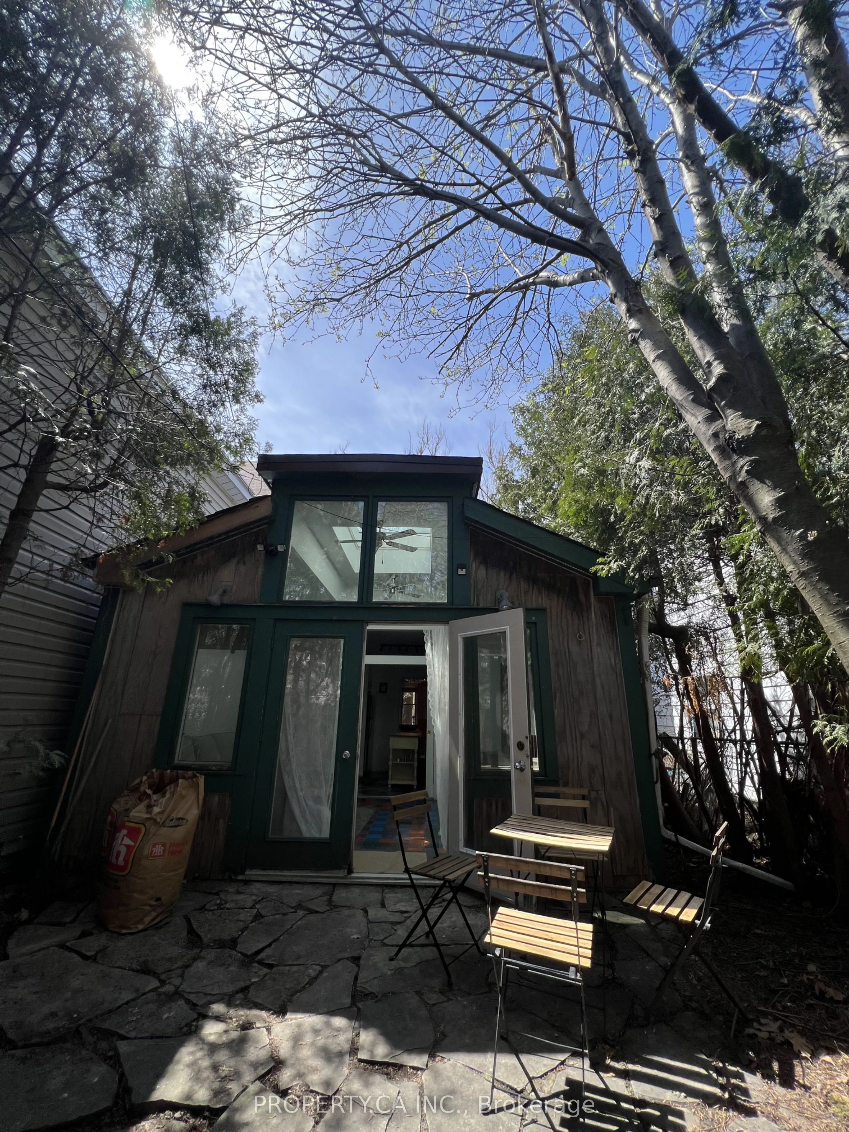 29 Lippincott Street