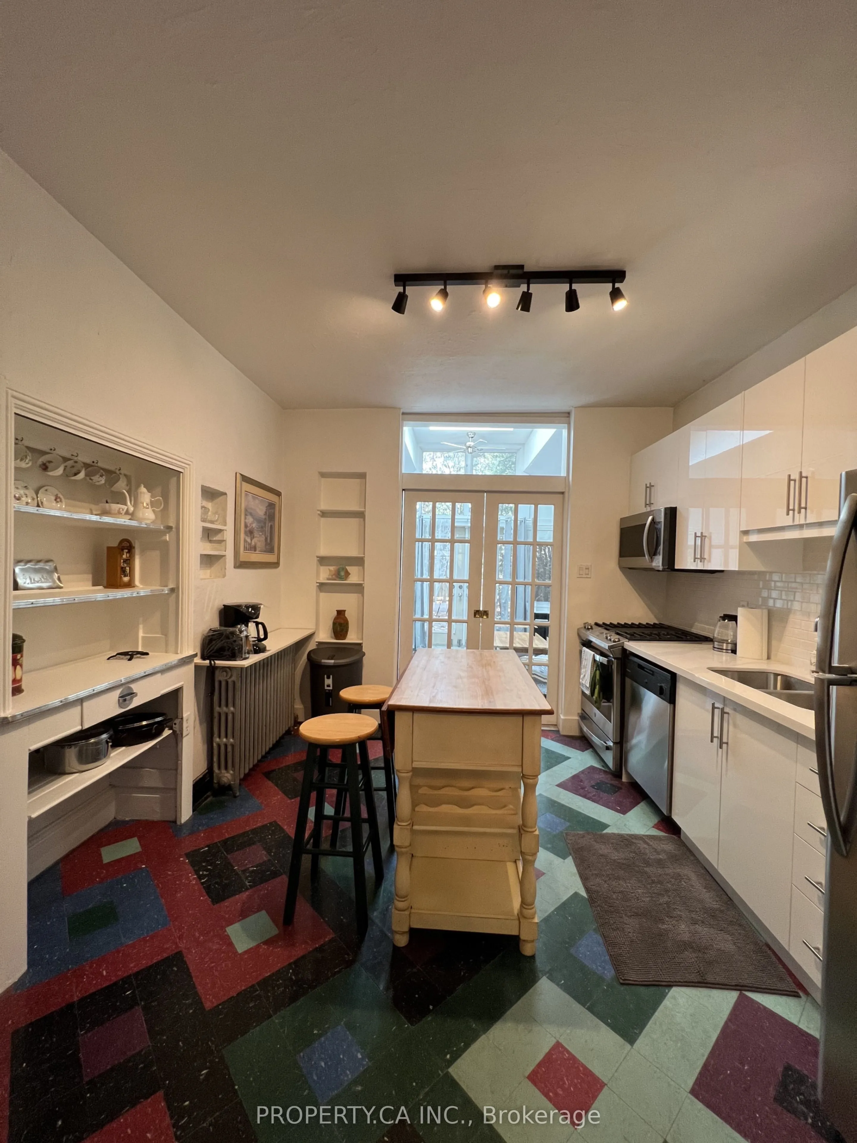 29 Lippincott Street