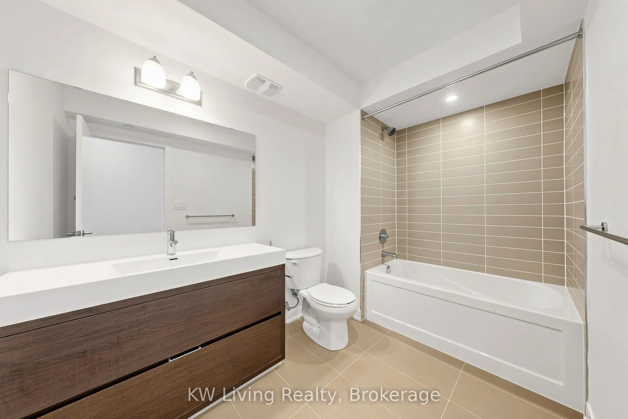 106 Green Gardens Boulevard #Upper