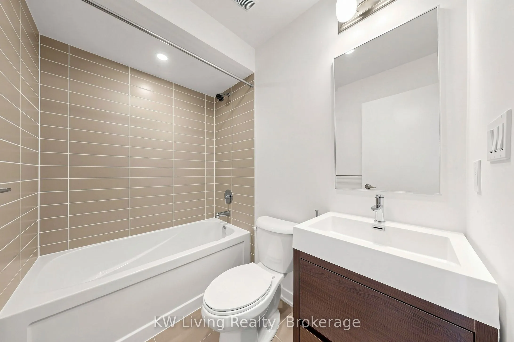 106 Green Gardens Boulevard #Upper