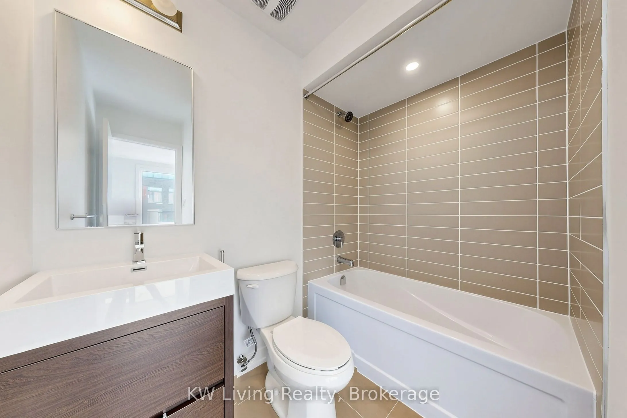 106 Green Gardens Boulevard #Upper