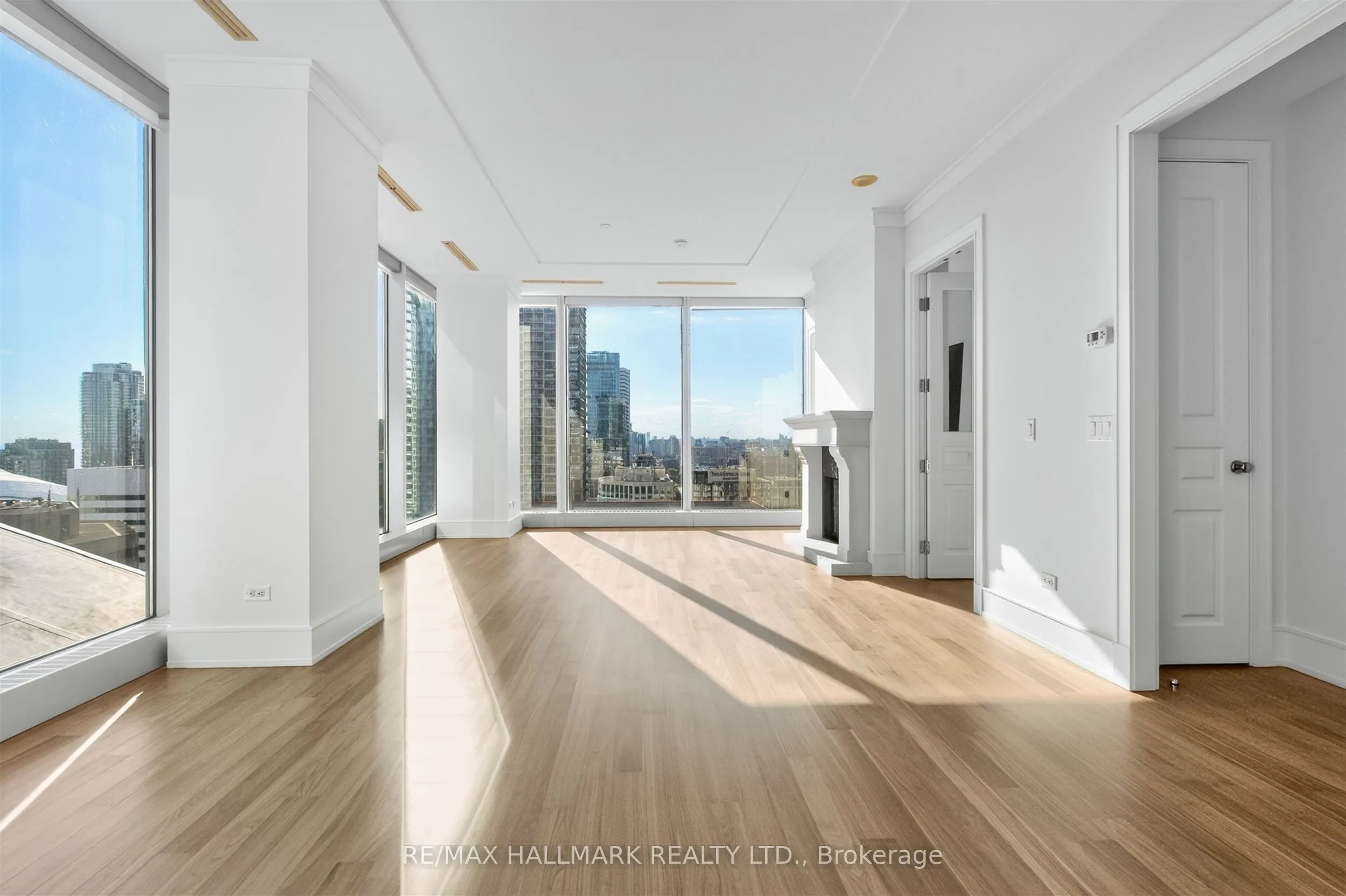 183 Wellington Street W #2306