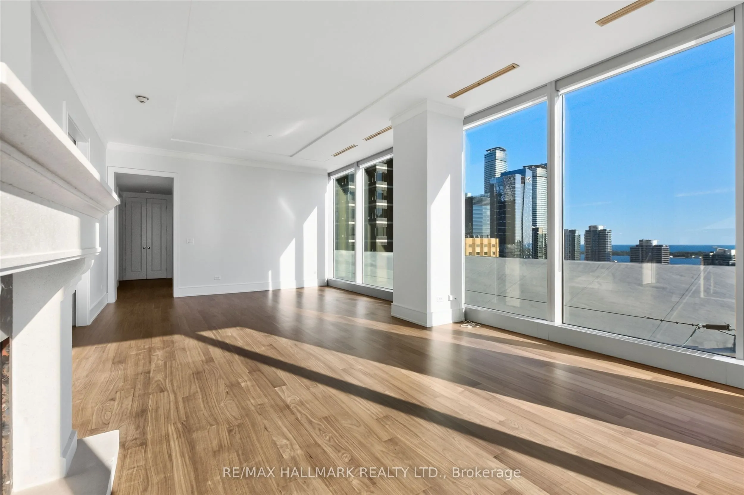 183 Wellington Street W #2306