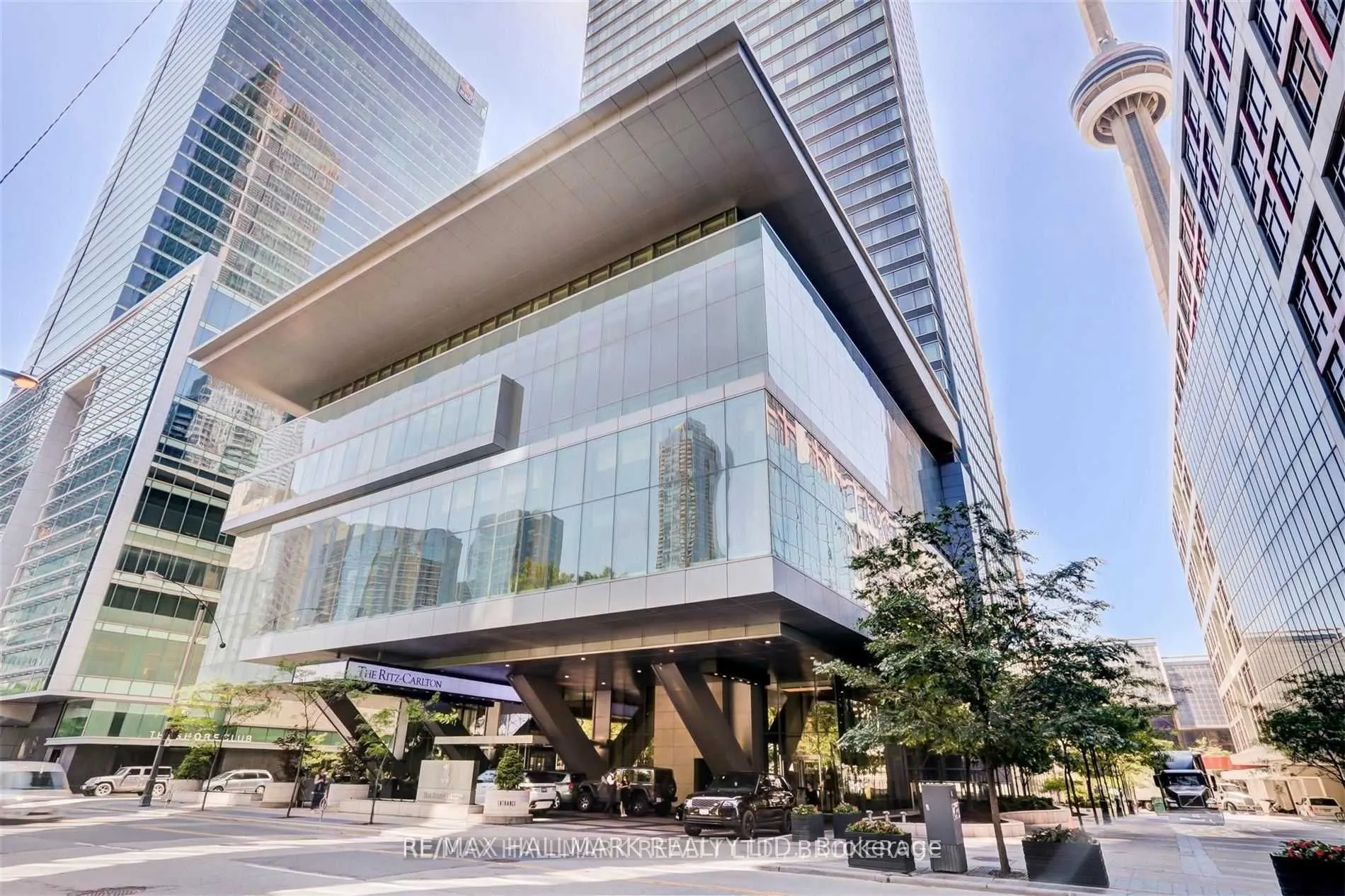 183 Wellington Street W #2306