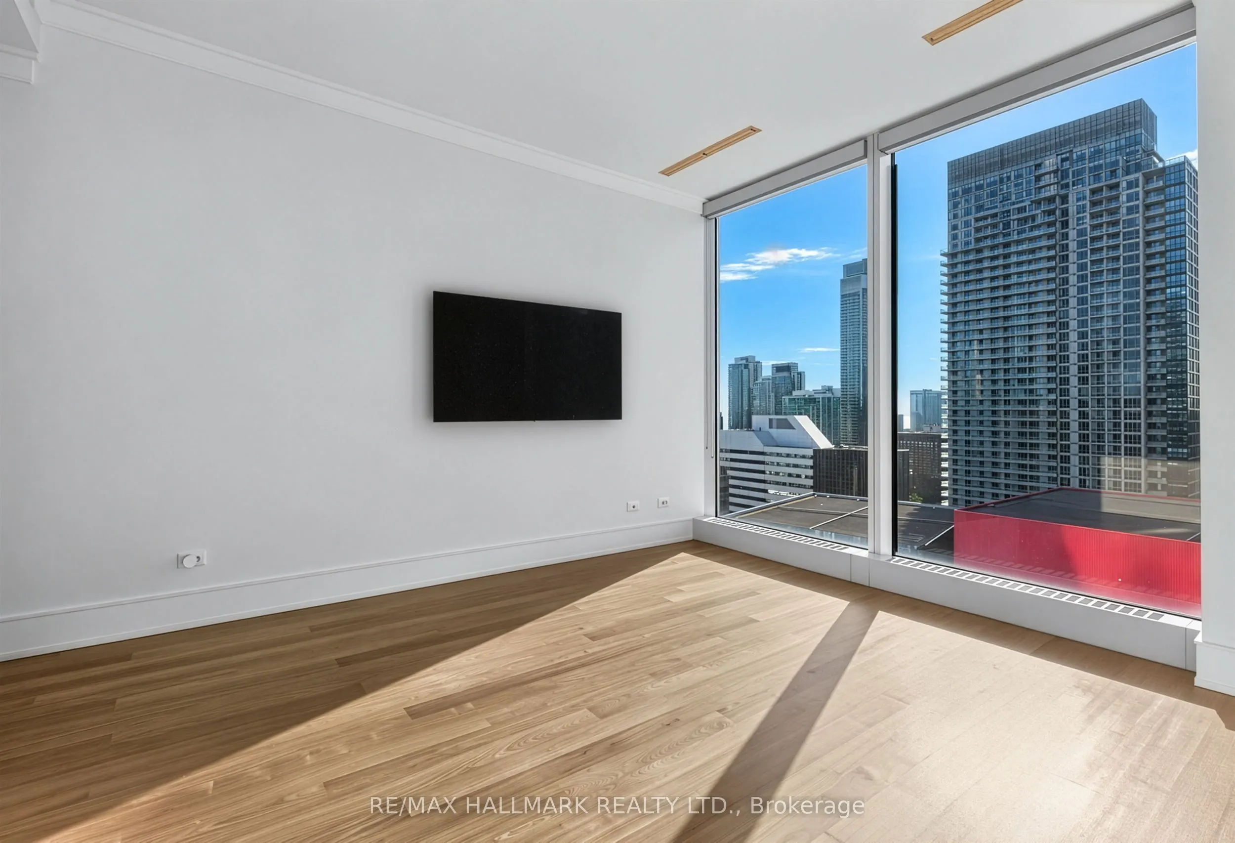 183 Wellington Street W #2306