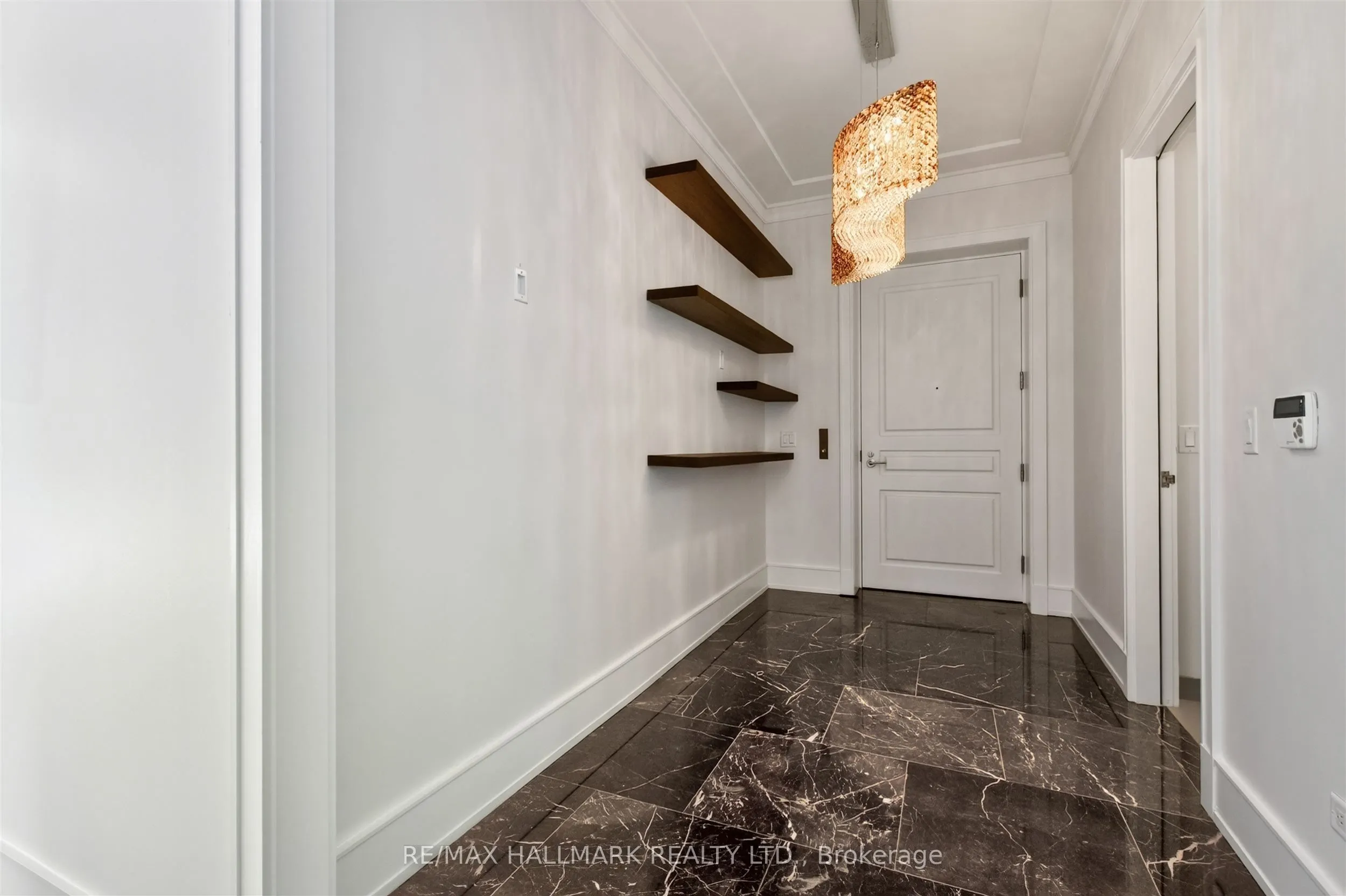 183 Wellington Street W #2306