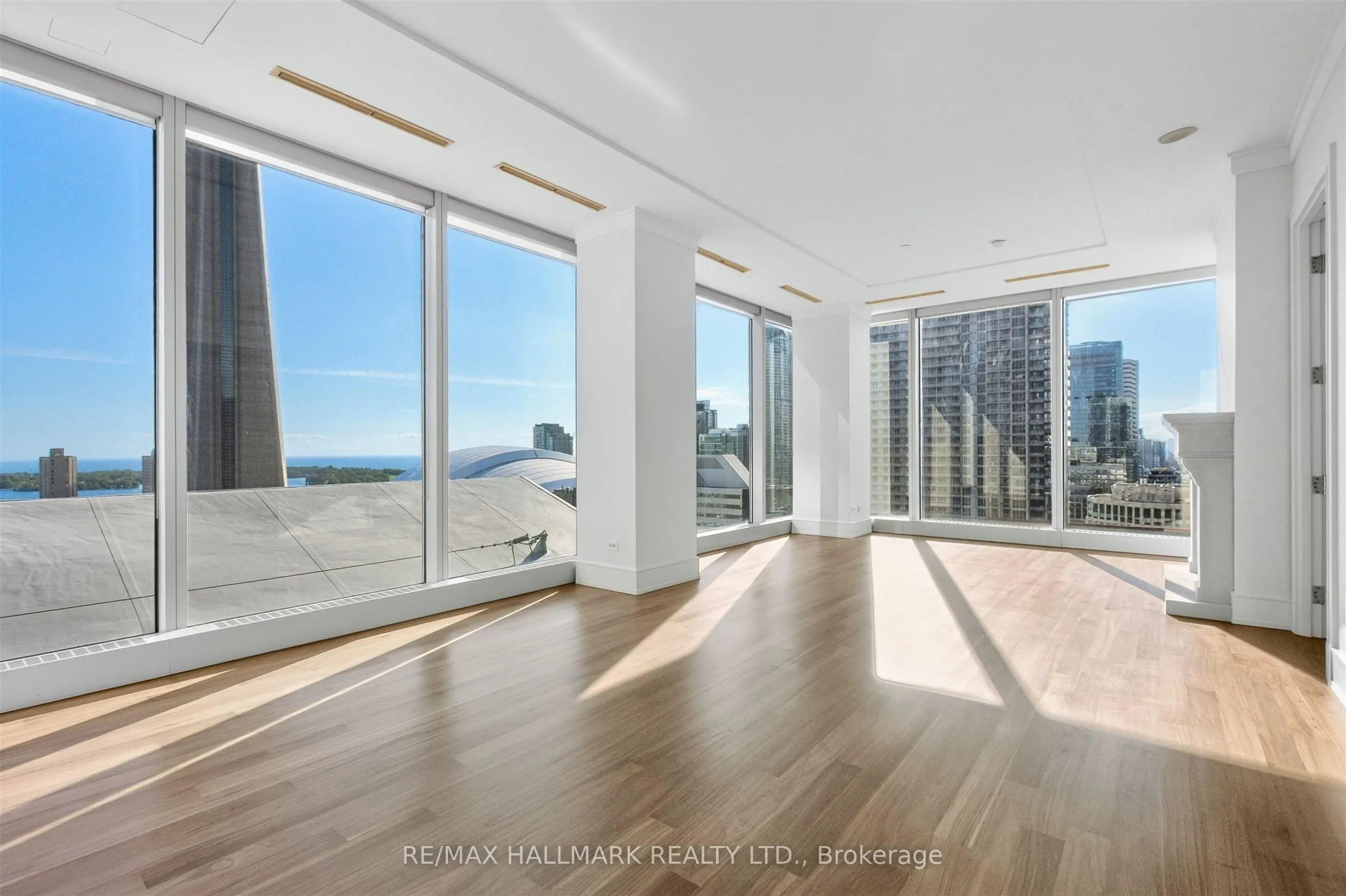 183 Wellington Street W #2306